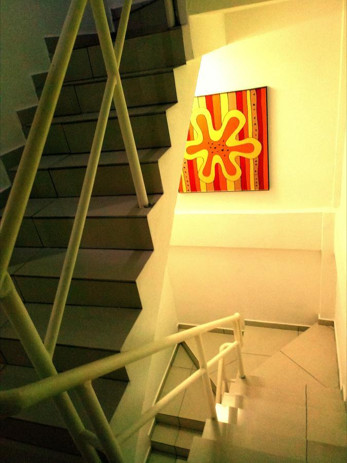 Jomtien Hostel Guest house 2*