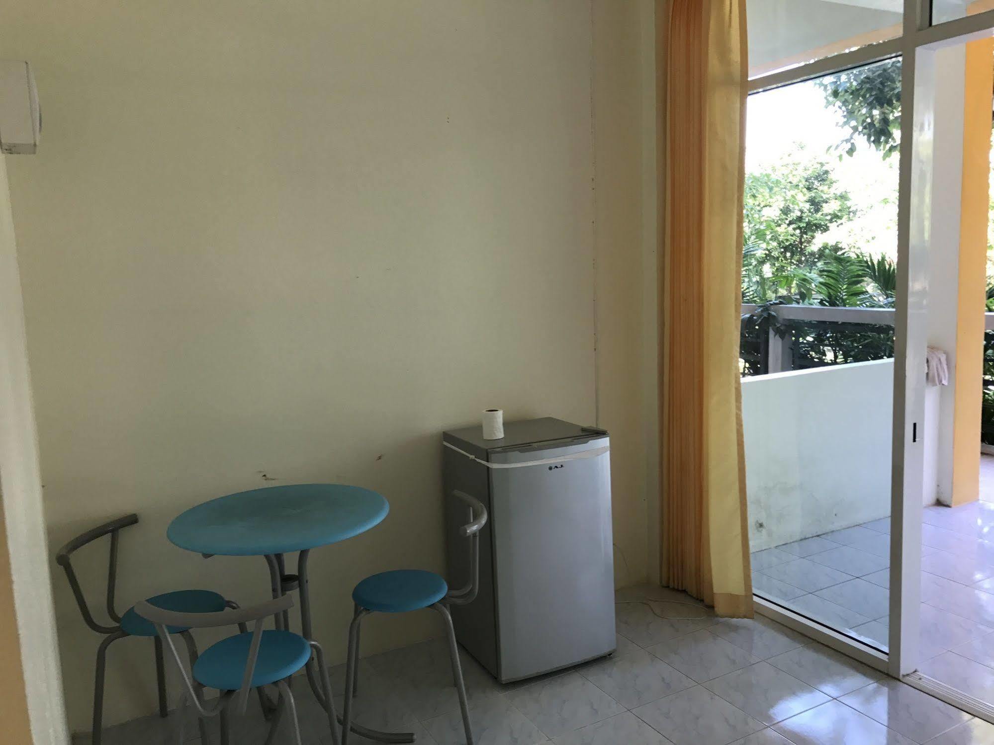 Phayorm Park Hotel 2*