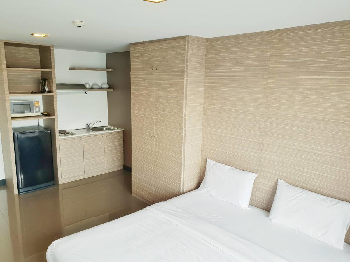 Mooks Pattaya
