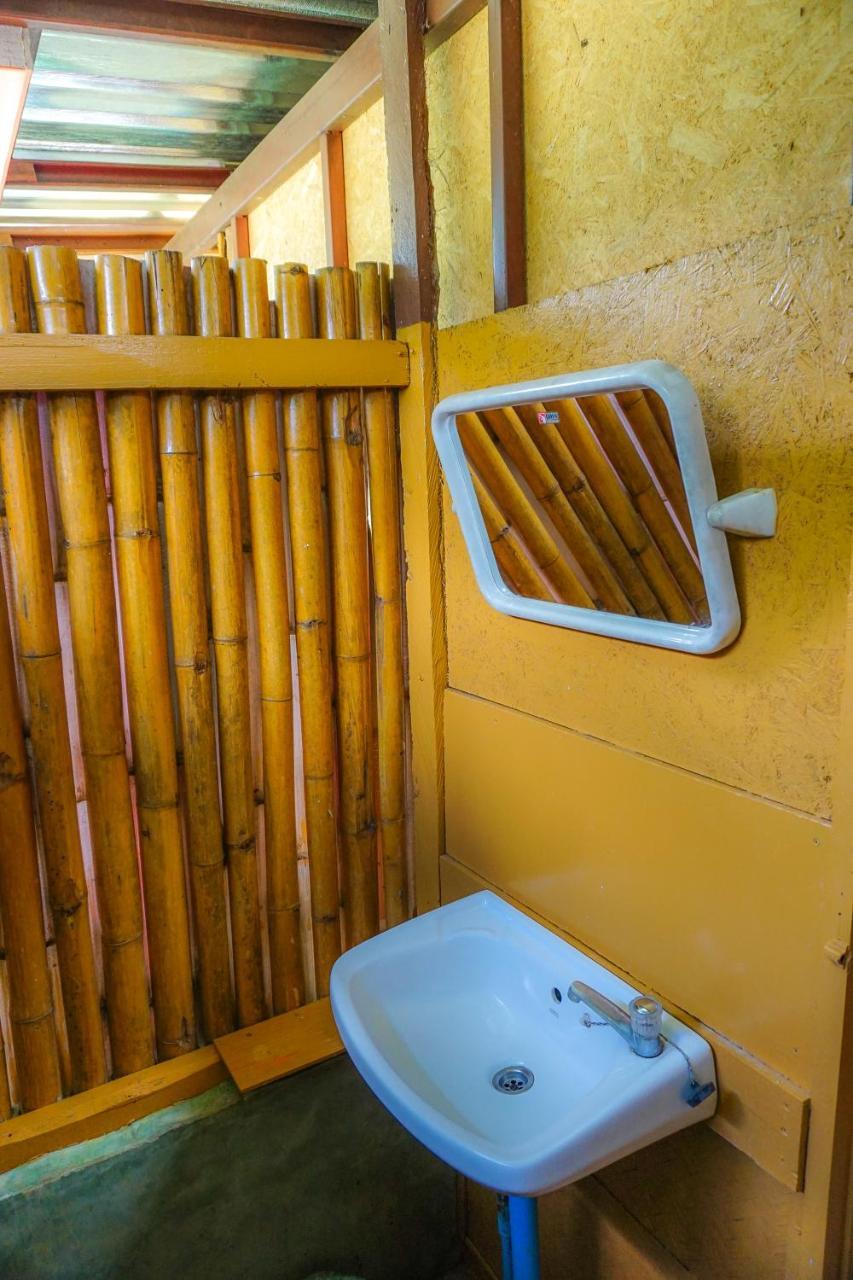 Resort Family Hut *
