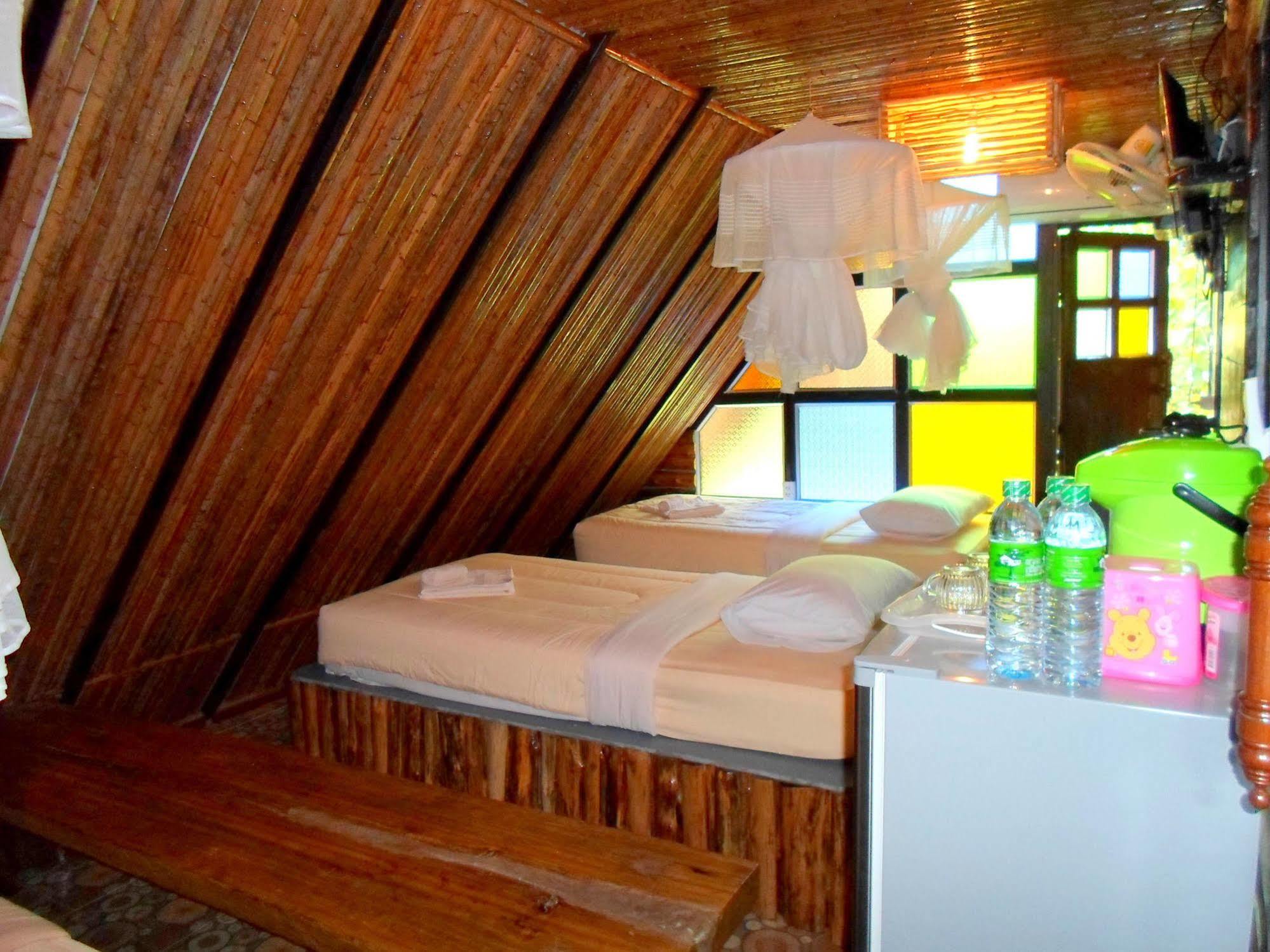 Khao Sok Tree House 4*