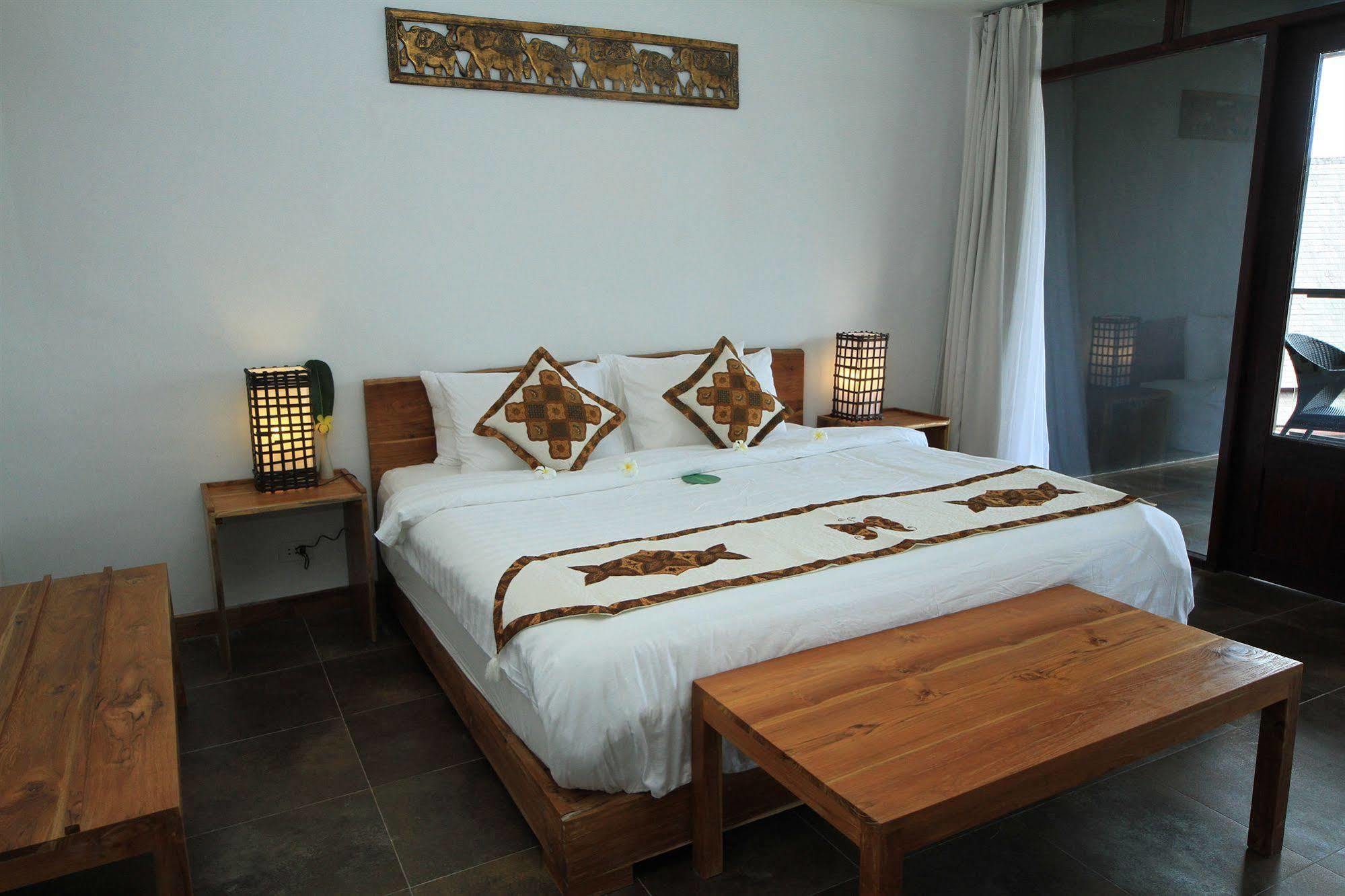 Kupu Kupu Phangan & Ko Pha Ngan