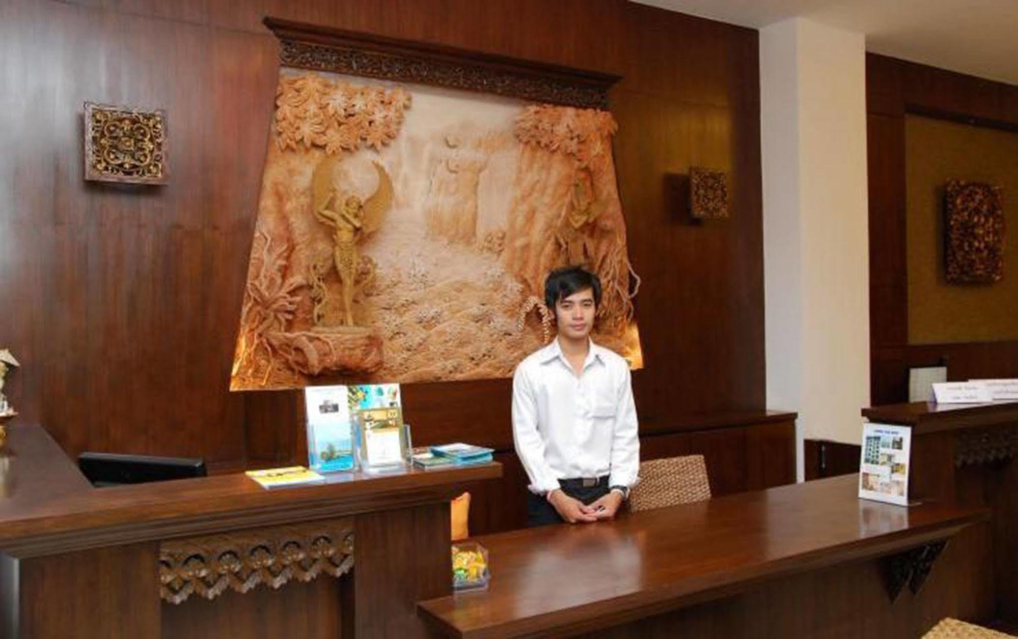 Hotel Nicha HHQ