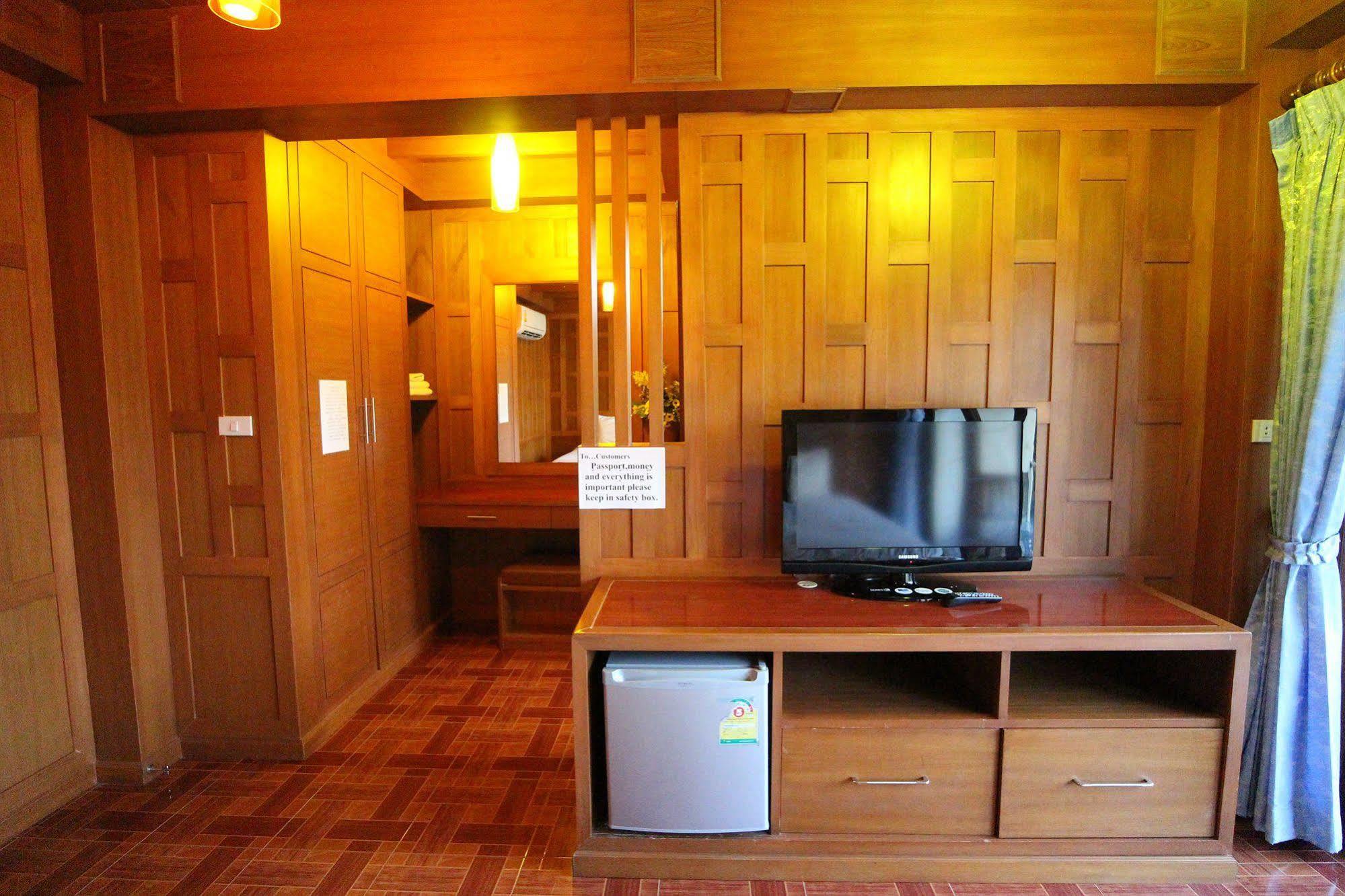 Jj Hotel 3*