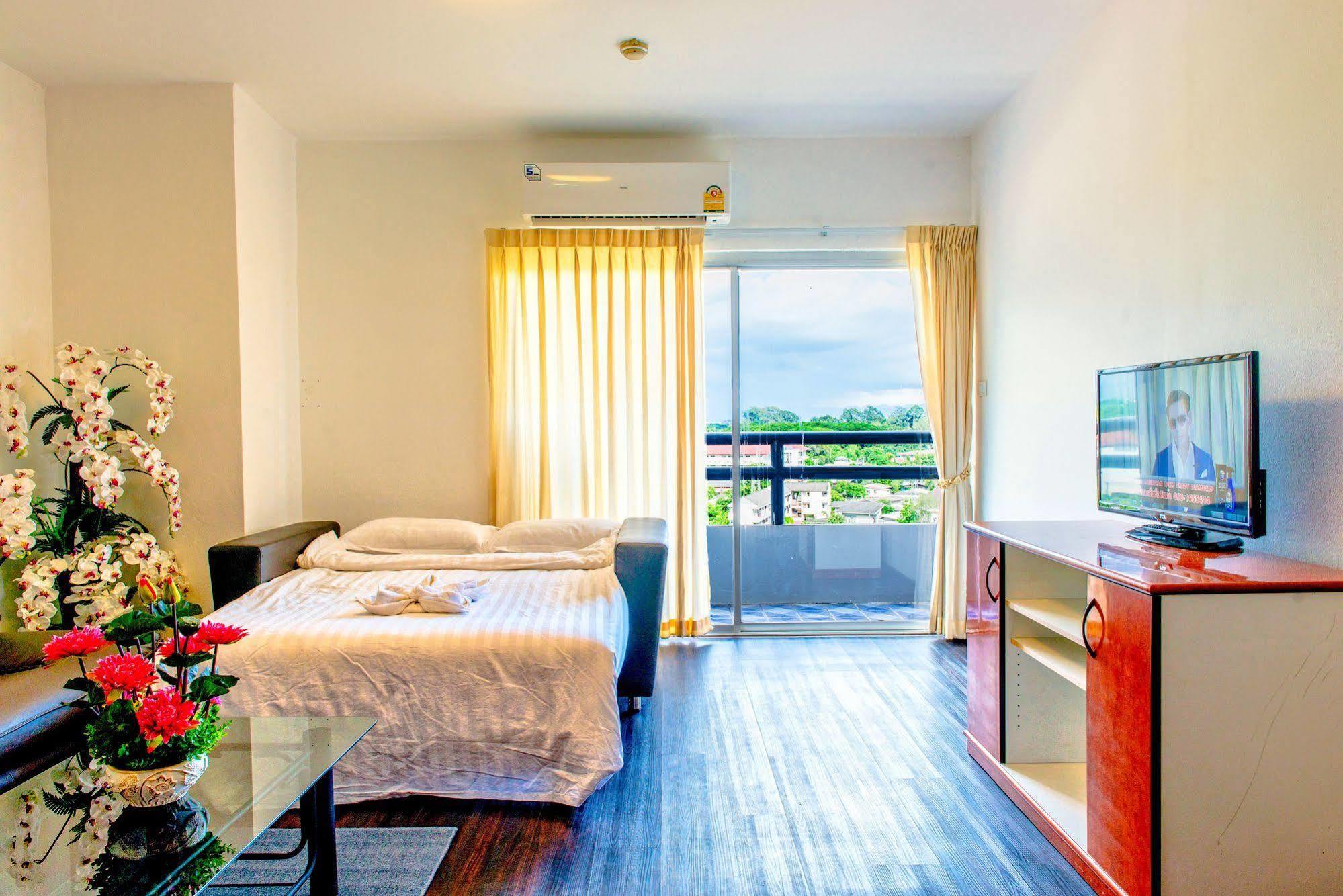 Jade Tower Hotel Chiang Mai