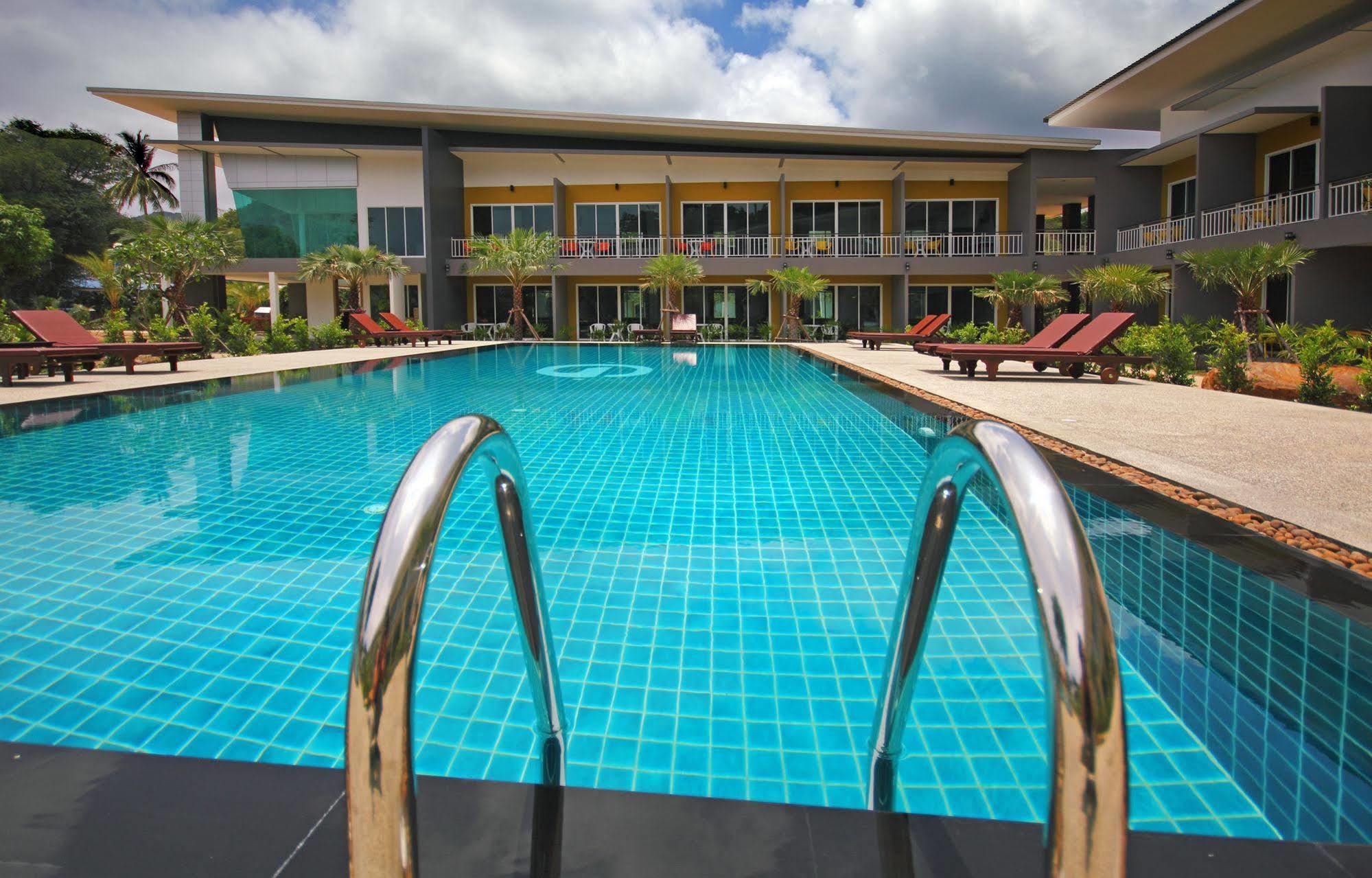Gypsy Sea View Resort- Island Resort