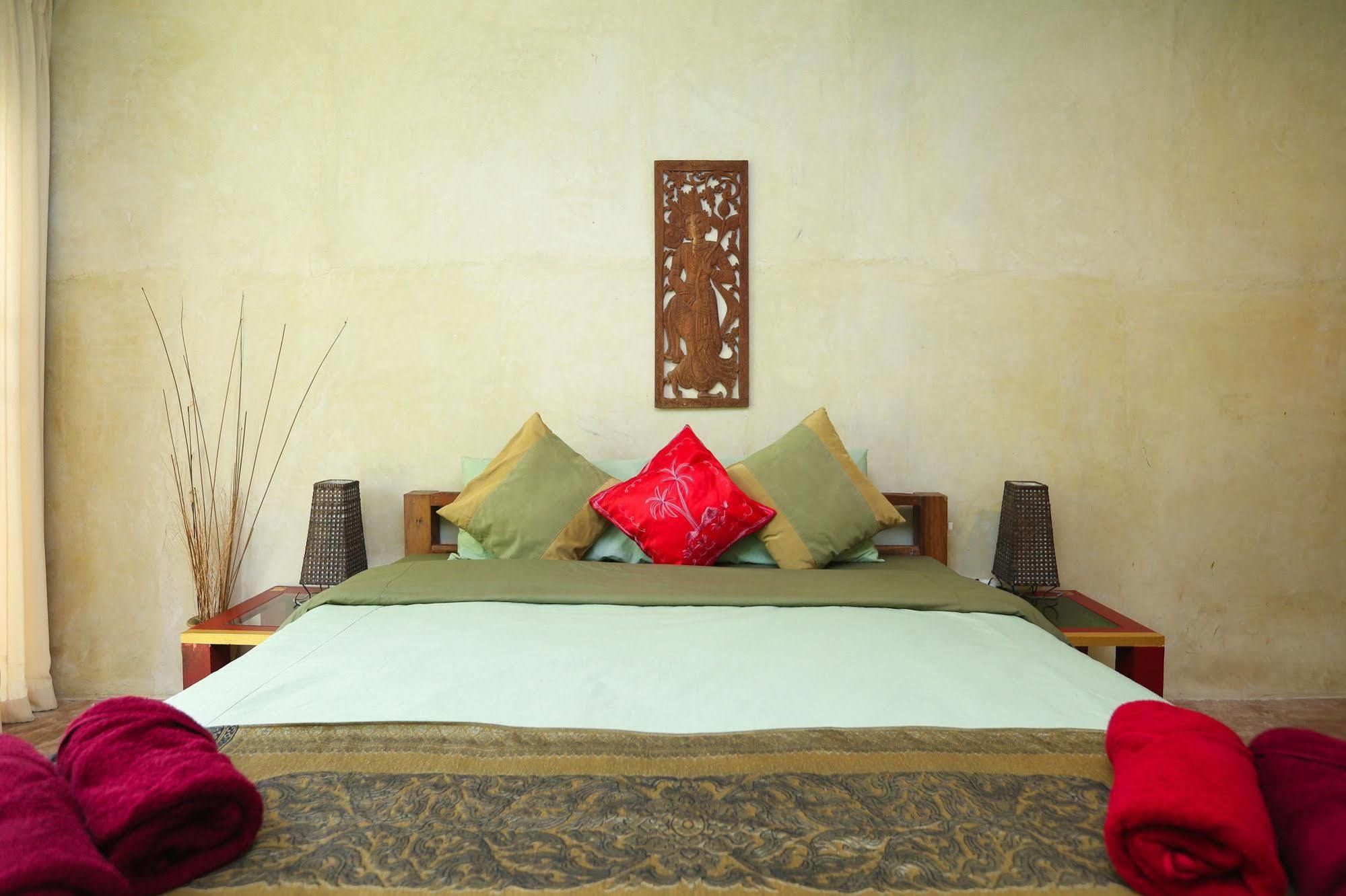 Charu Bay Villa Thongsala