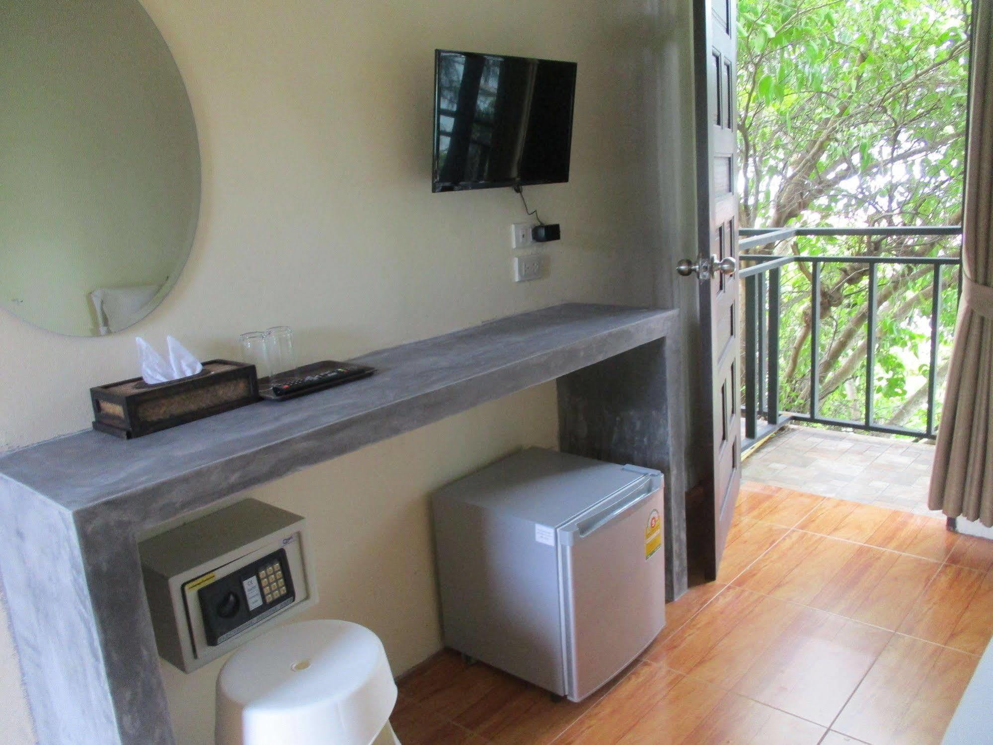 Phi Phi Green House 2*