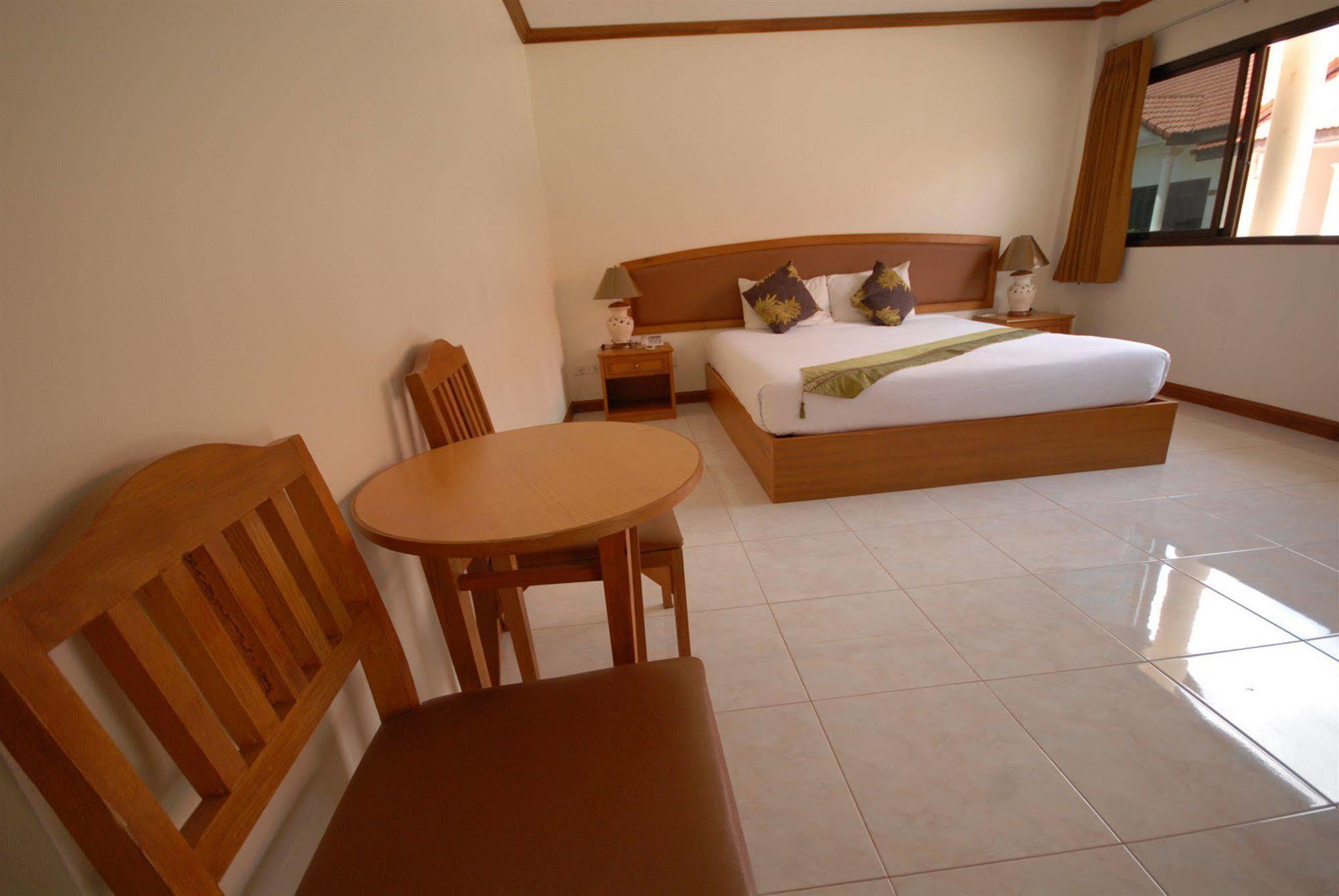 Oyo 859 Golden Land Hotel