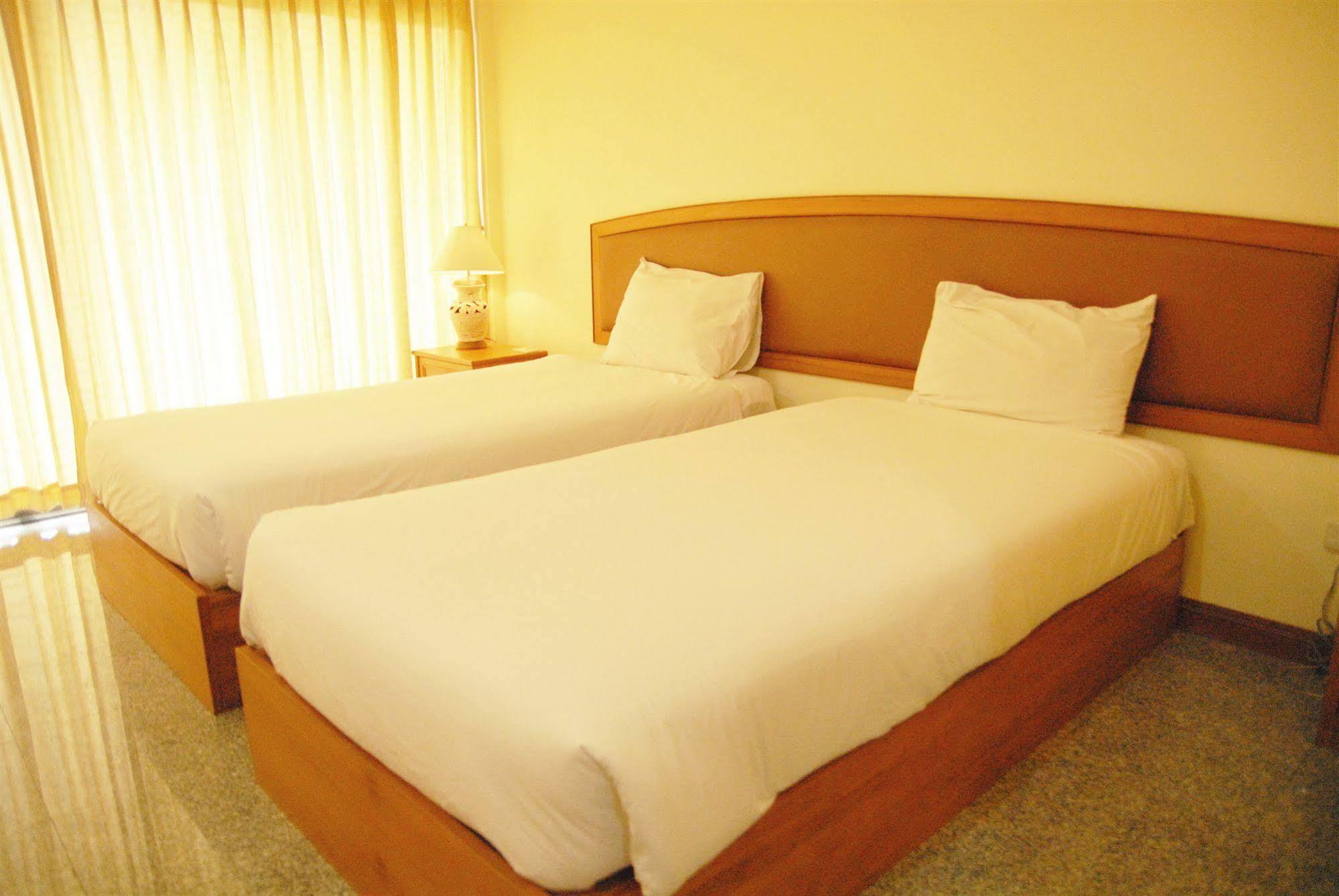 Oyo 859 Golden Land 2* Chiang Rai