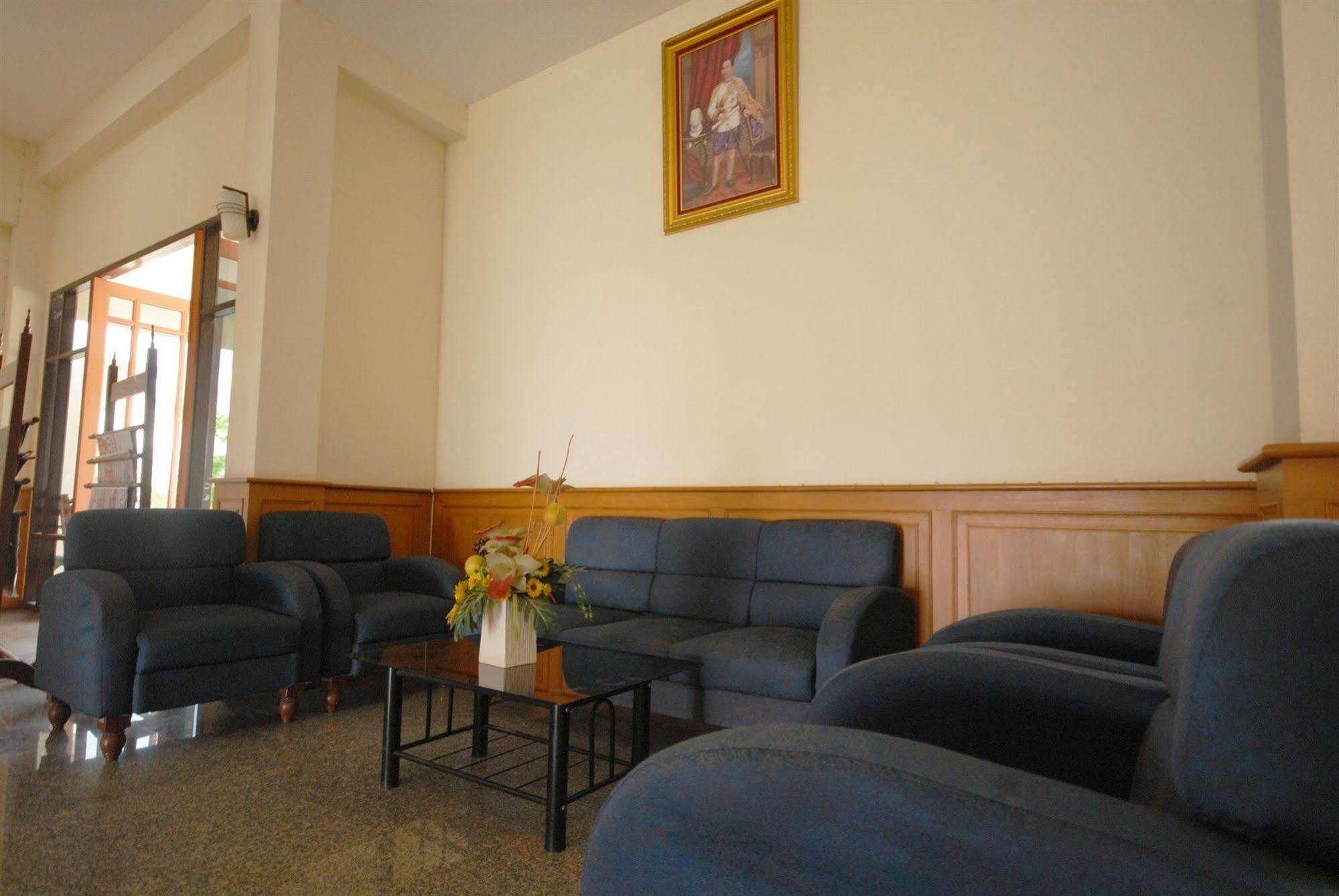 Hotel Oyo 859 Golden Land Chiang Rai