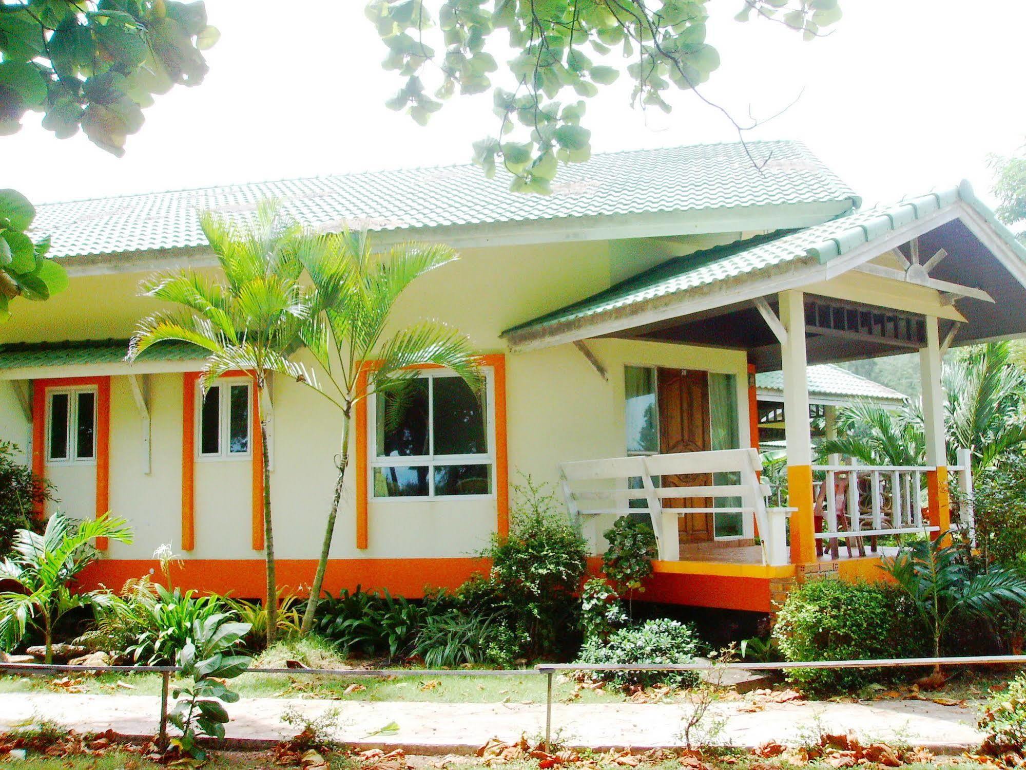 Hotel Lanta Palm , -