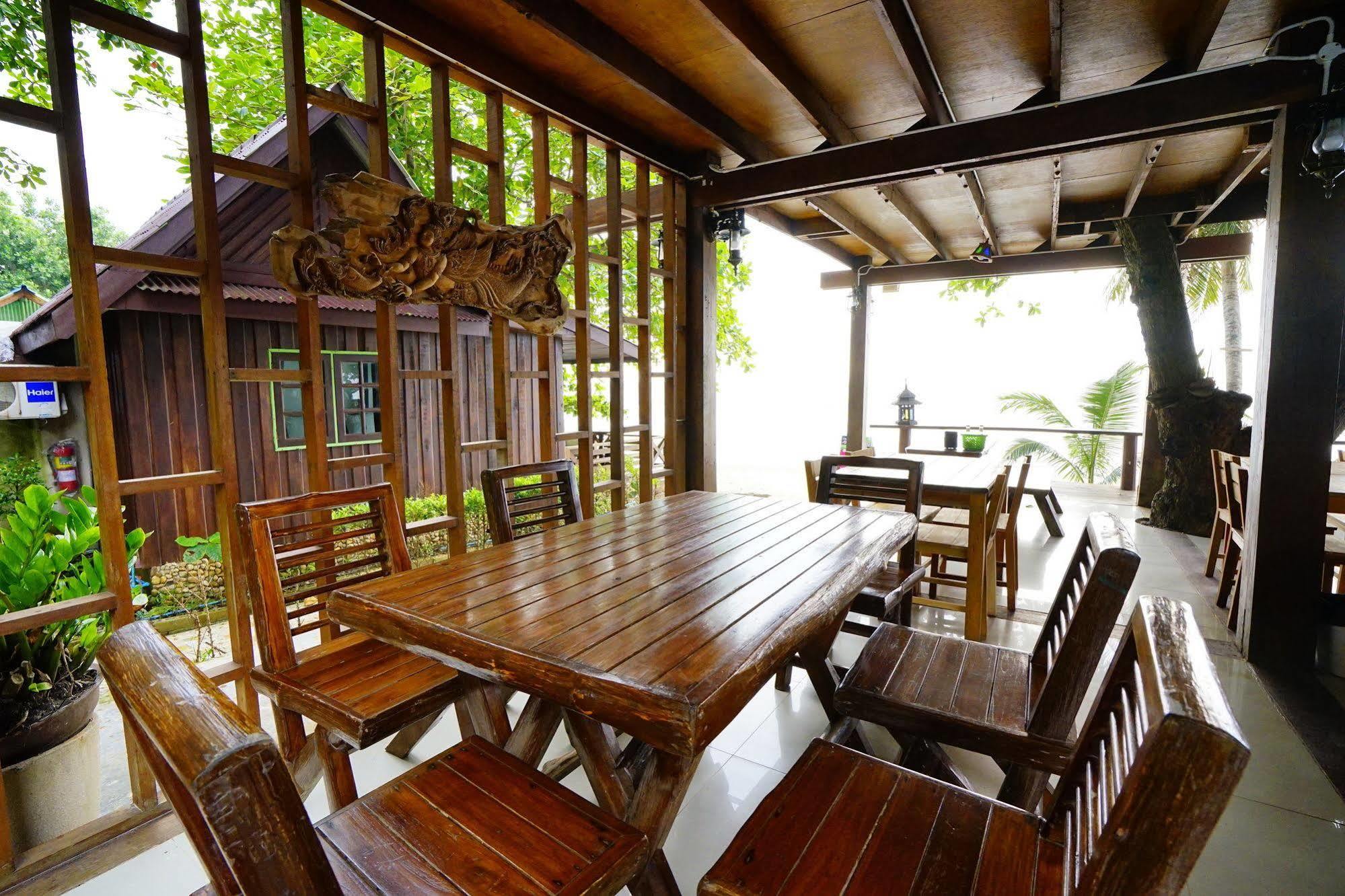Apple Beachfront Resort Trat