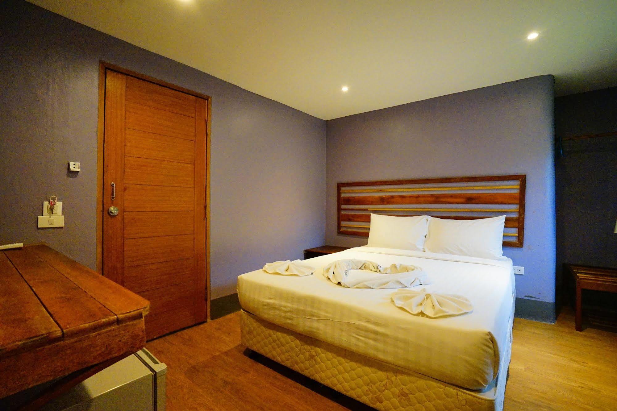 Apple Beachfront Resort Trat