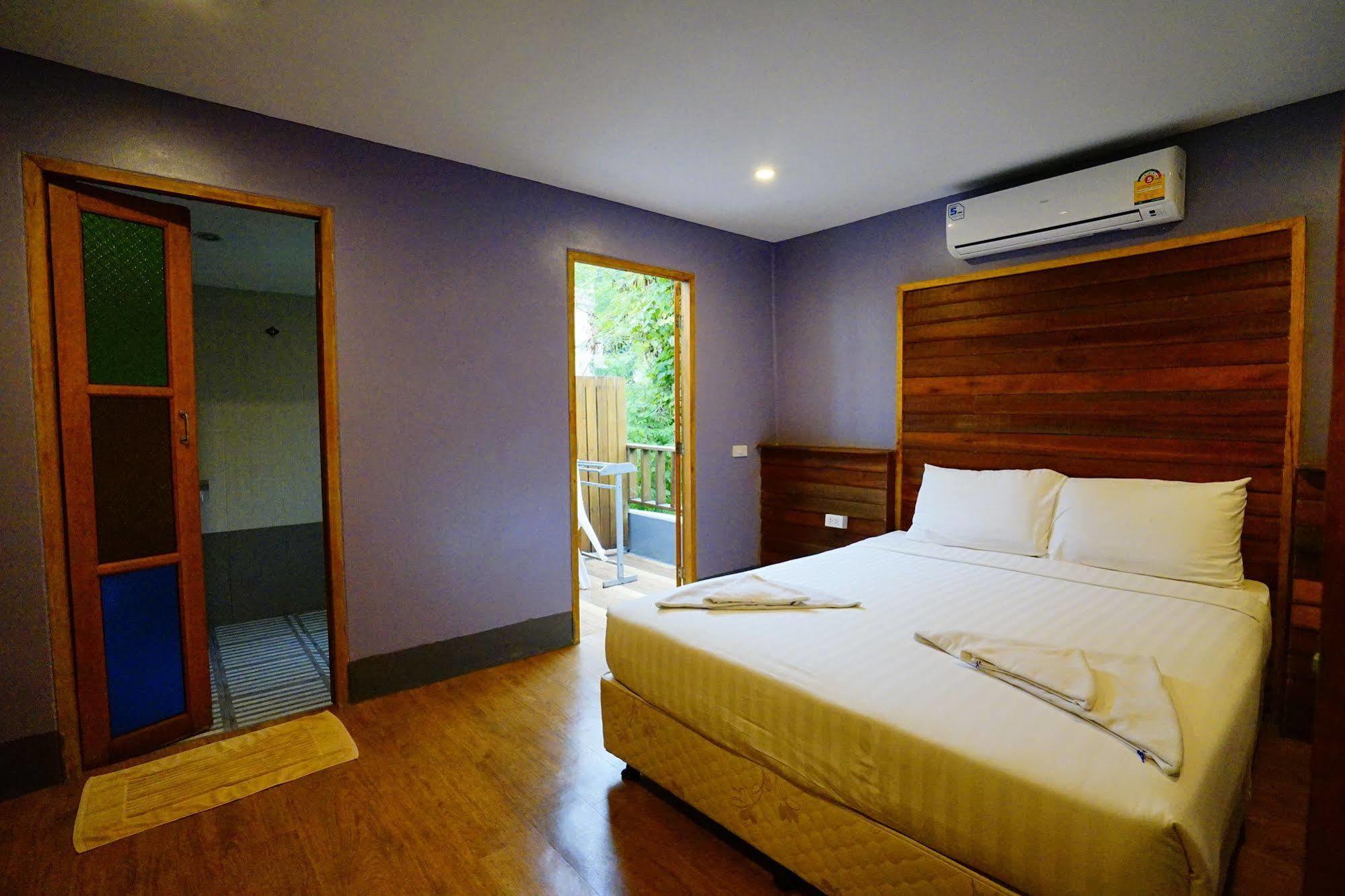 Apple Beachfront Resort Trat