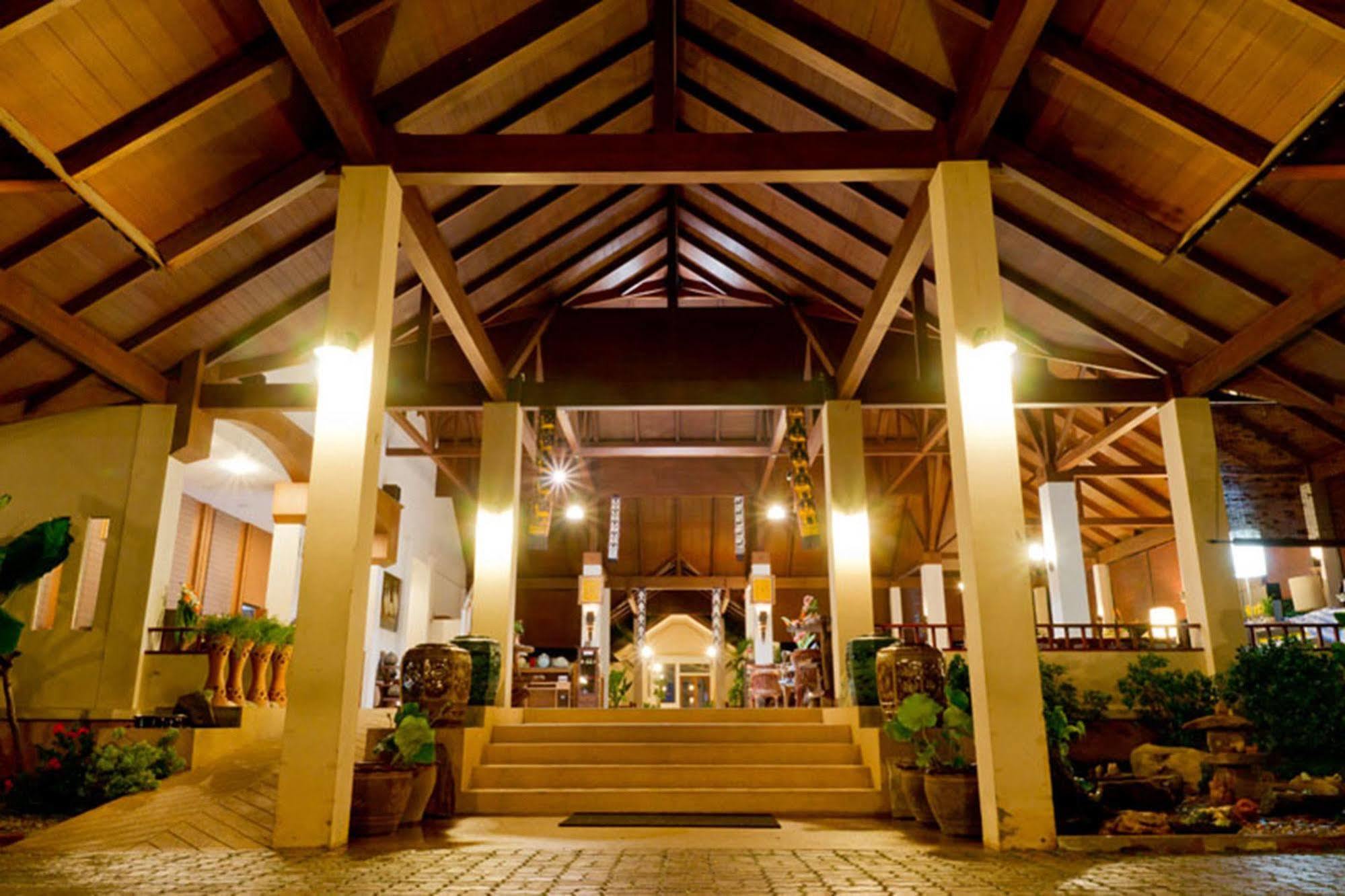 Teak Garden Resort, Resort