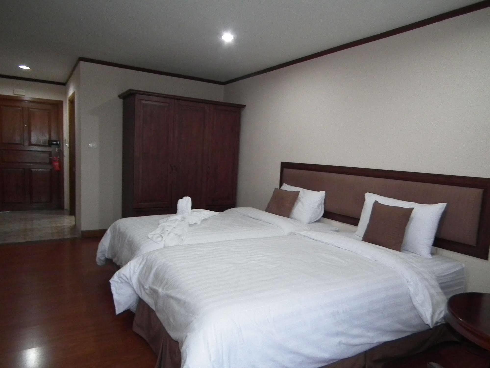 Abricole At Hill * Pattaya