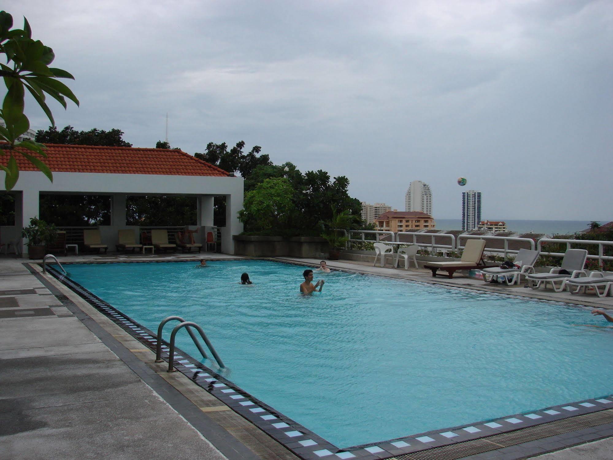 Apartment Abricole At Hill Pattaya