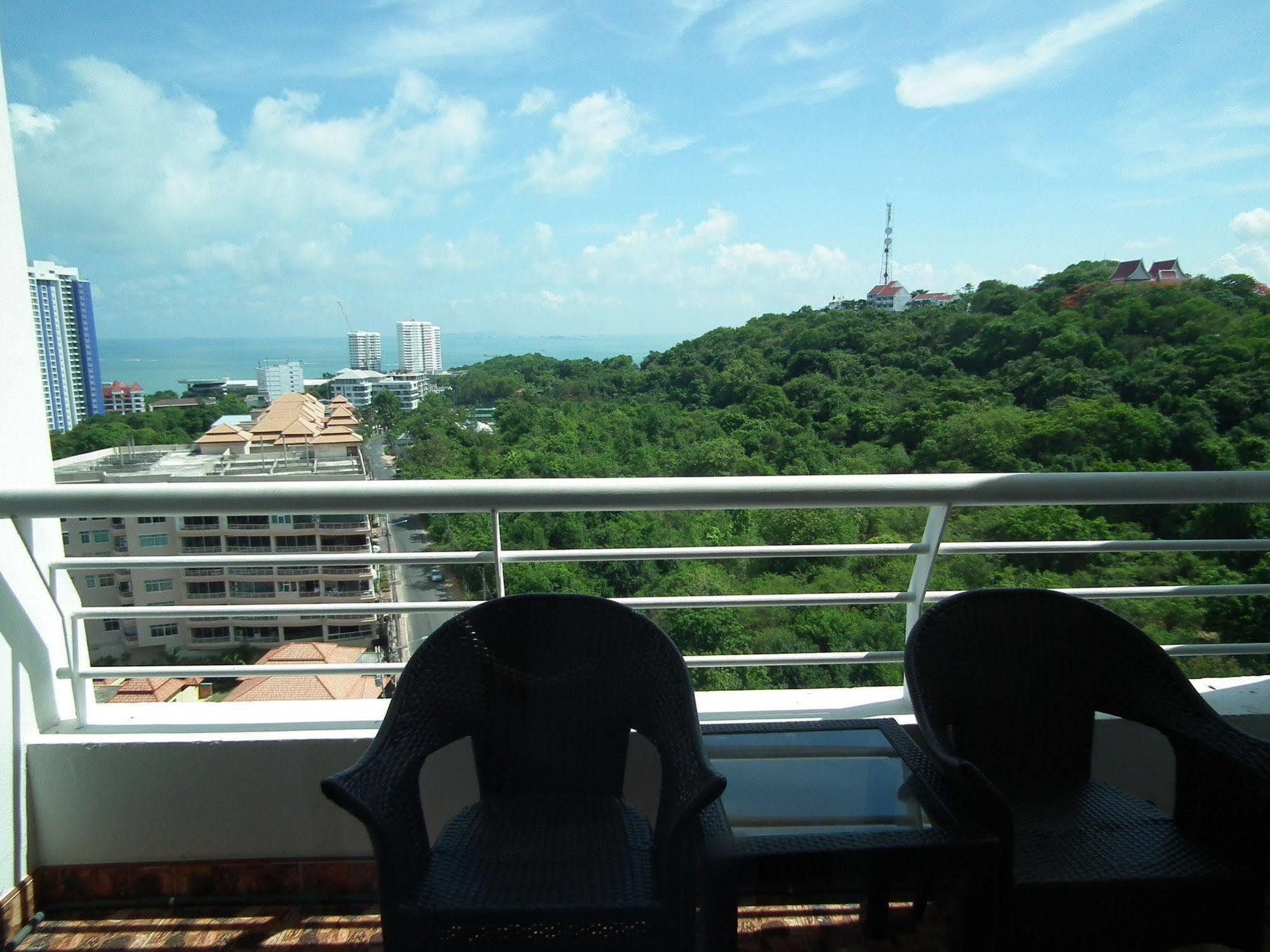 Apartment Abricole At Hill Pattaya