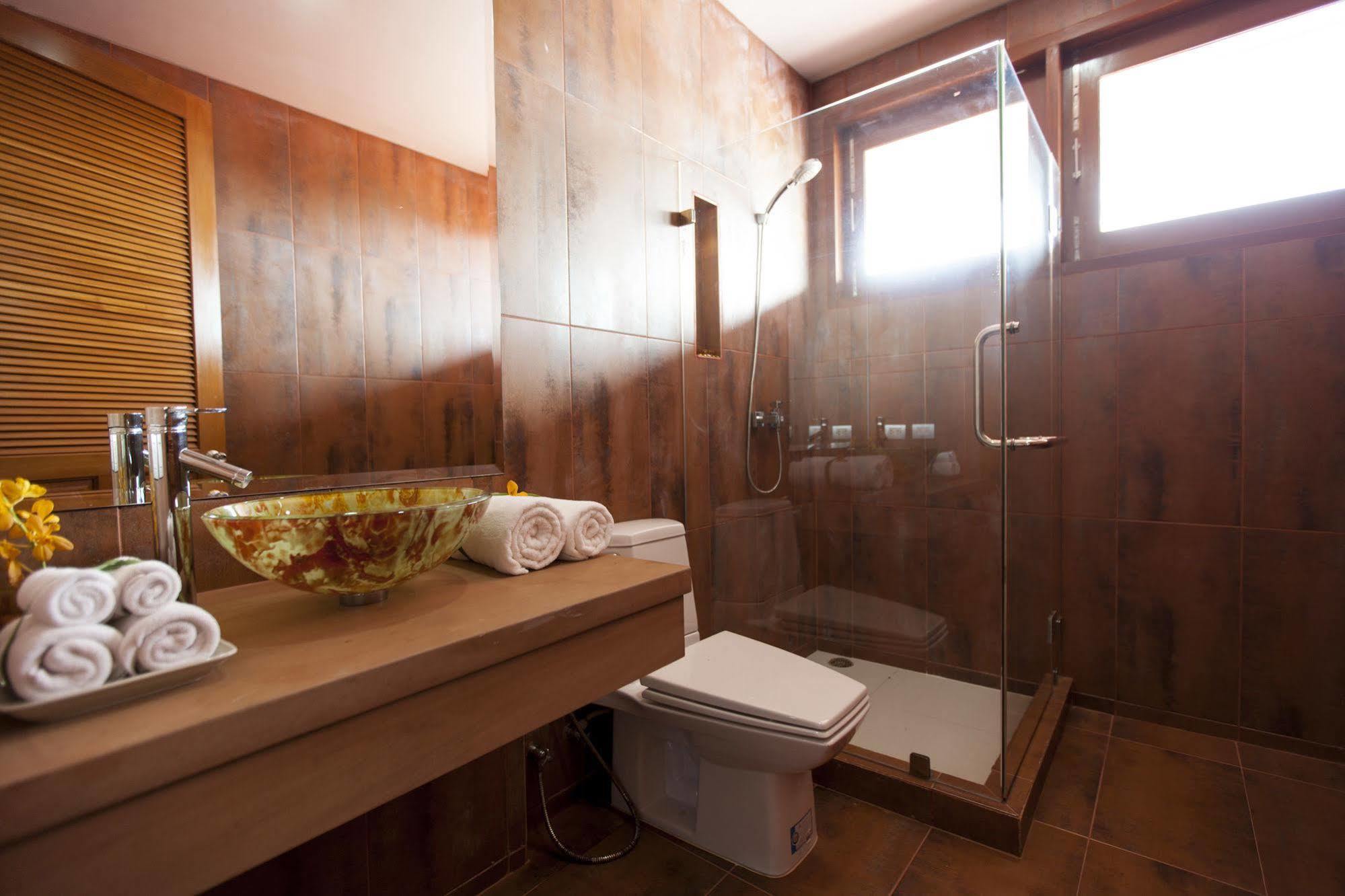 Baan Phuttarak - Seaview Private Villa *