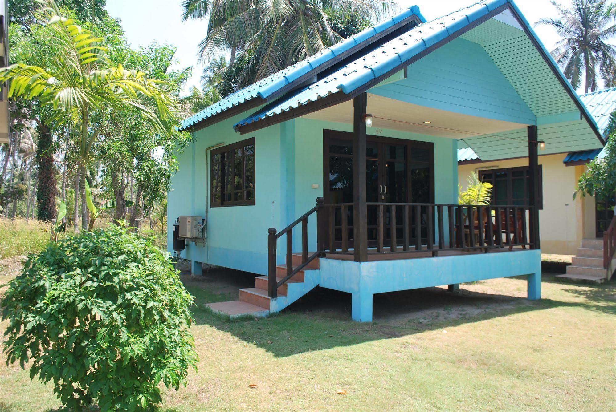 Siraya Beachfront Resort