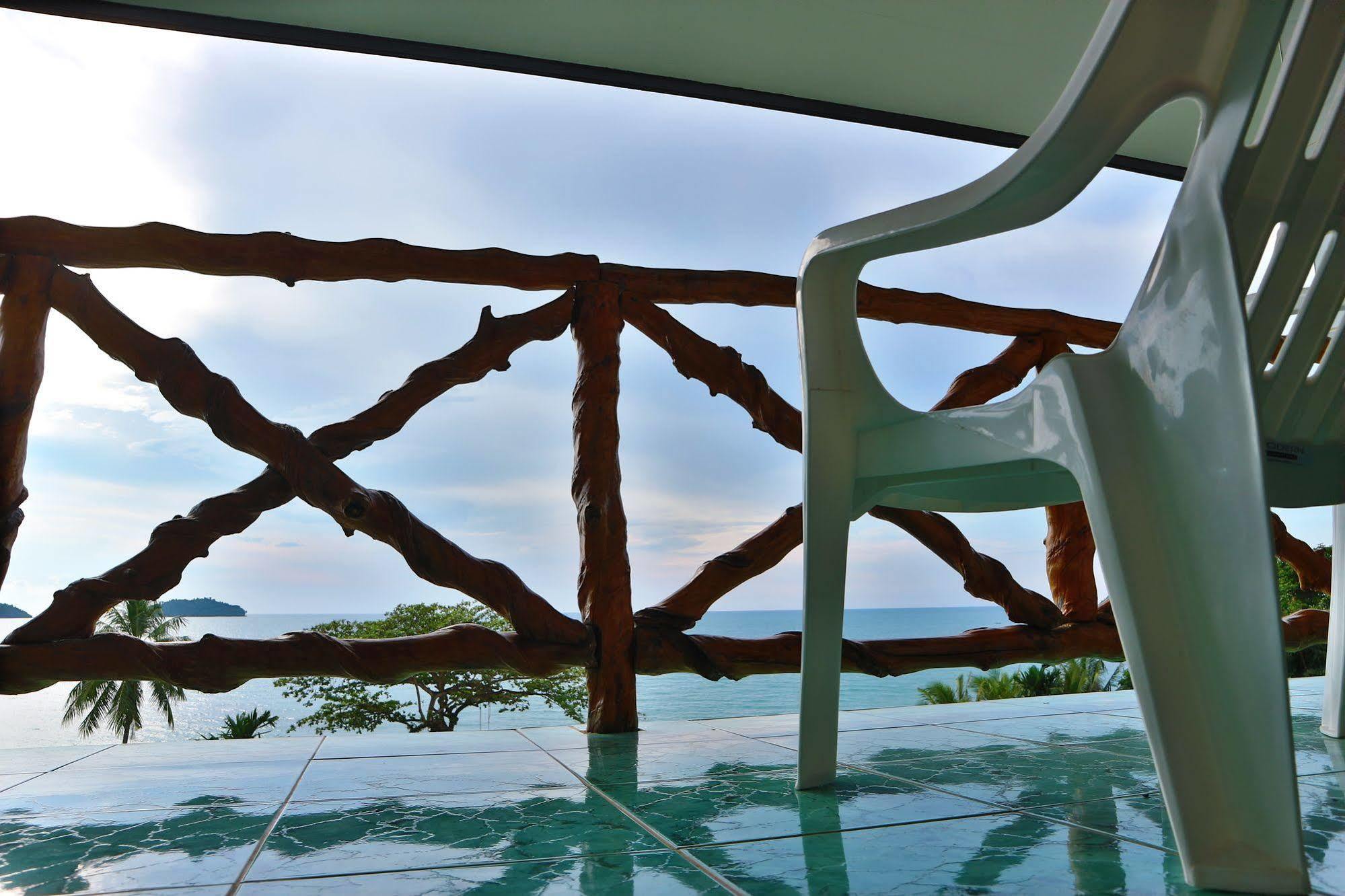 Mam Kaibae Koh Chang
