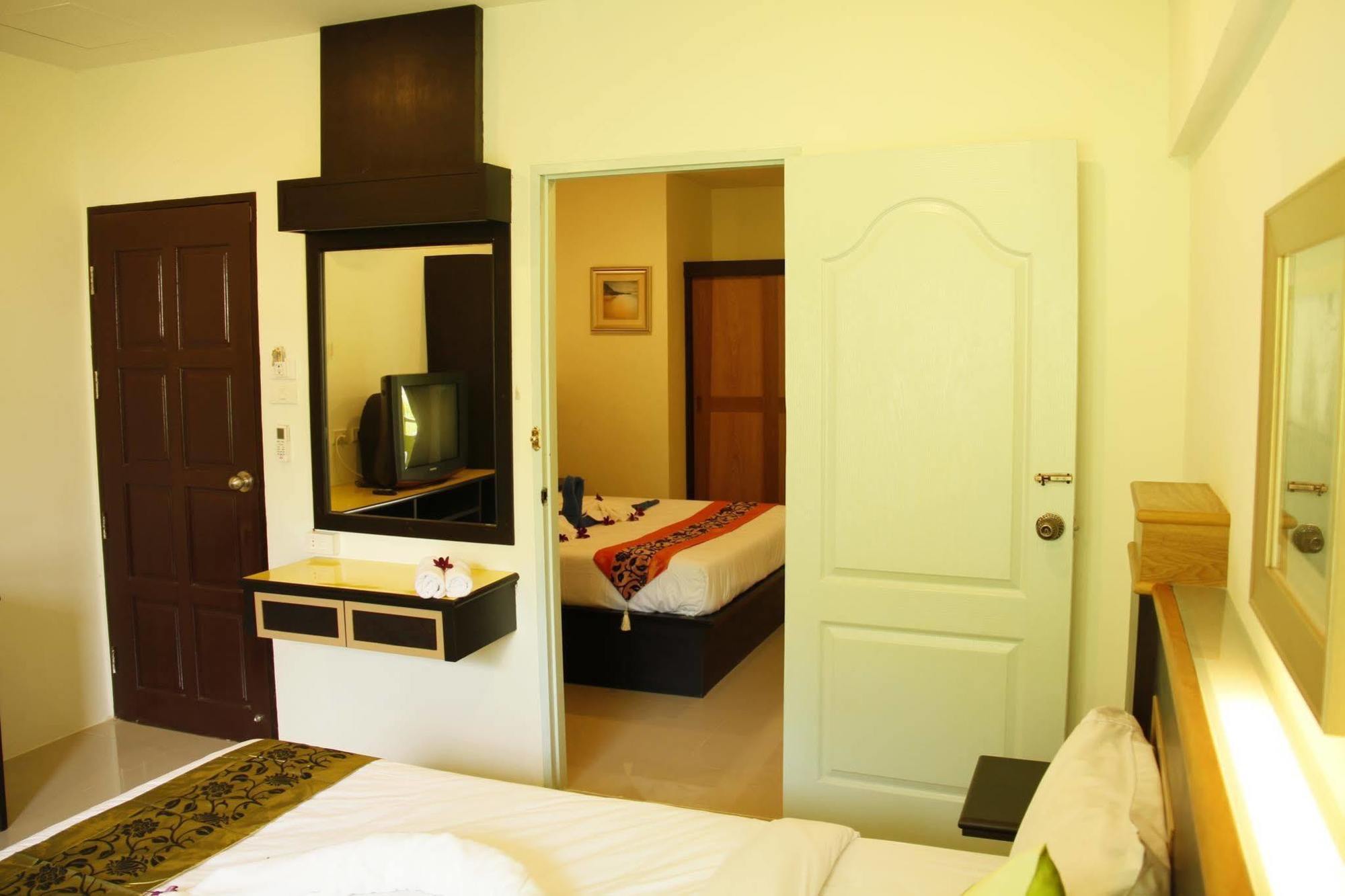 Yindee Hotel 2*