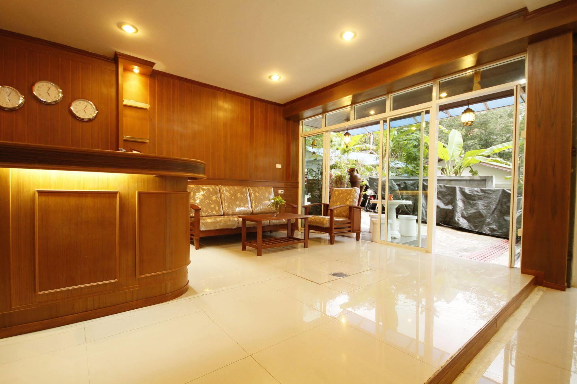 Yindee Hotel 2*