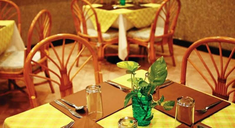 Hotel Oyo 447 Royal Express