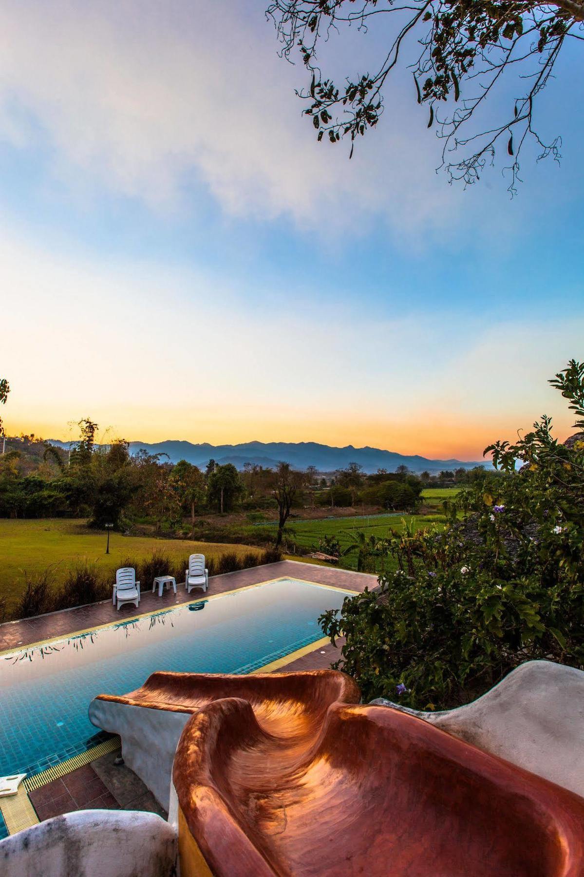 Kuadkhonthoe Holiday park Pai