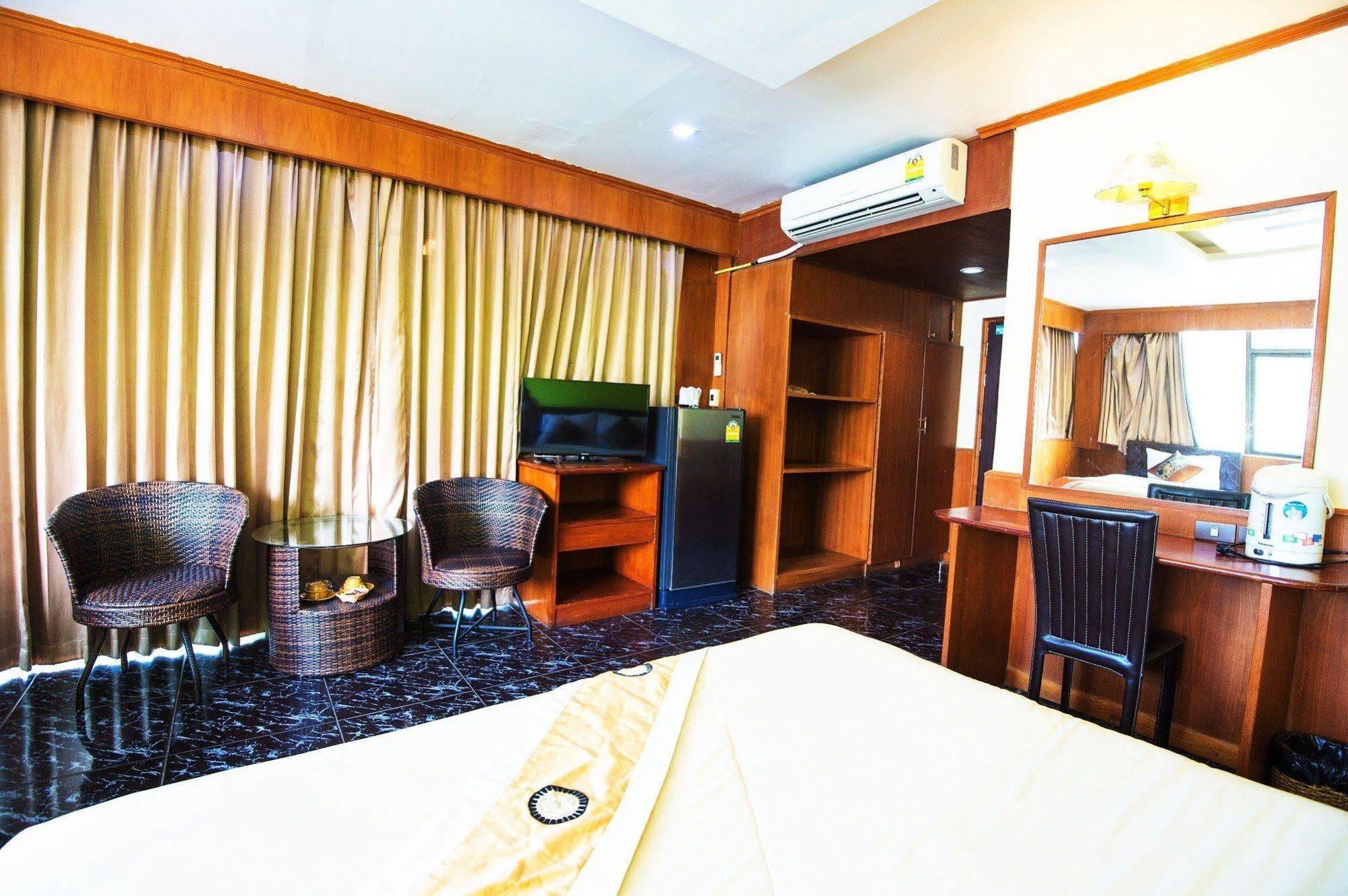 Hotel Mr. Mac's 2*