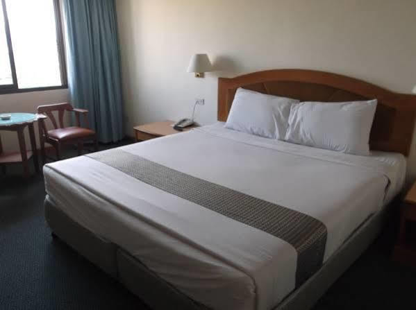 Sing Golden Place Hotel