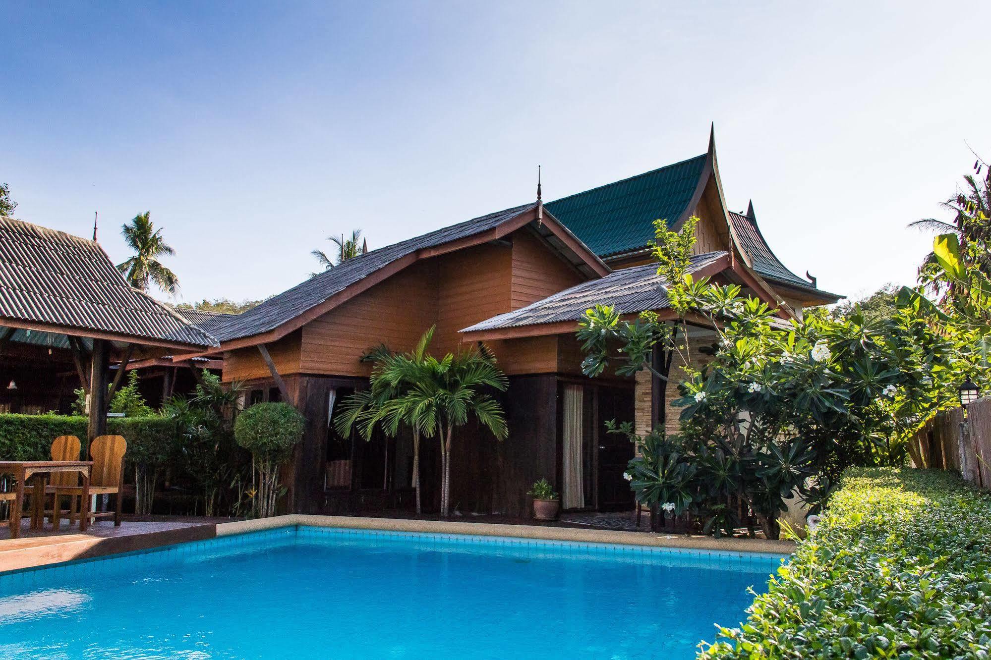Resort Phangan Paragon & By Pure Lifestyle