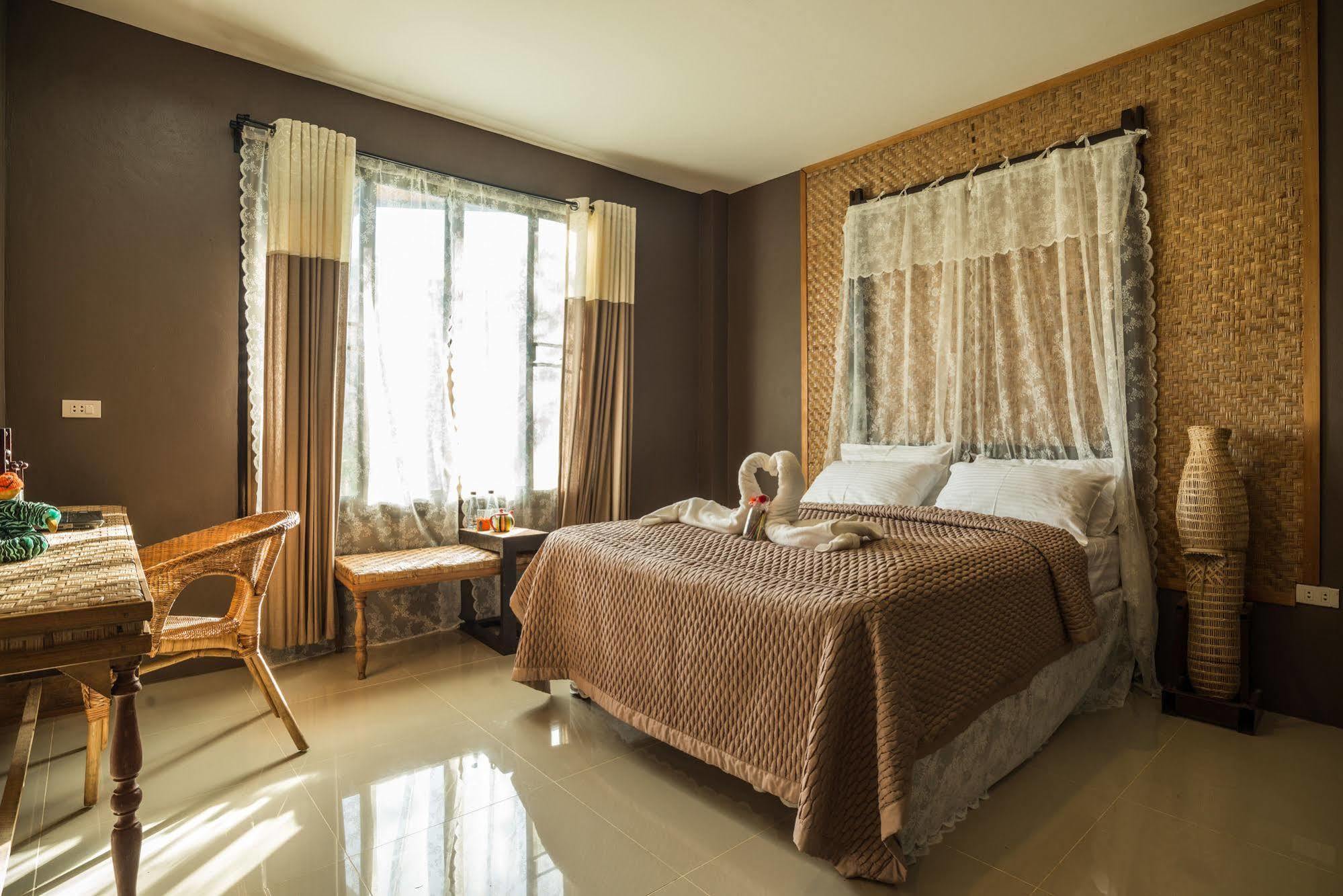 Nai Fun Resort 3*