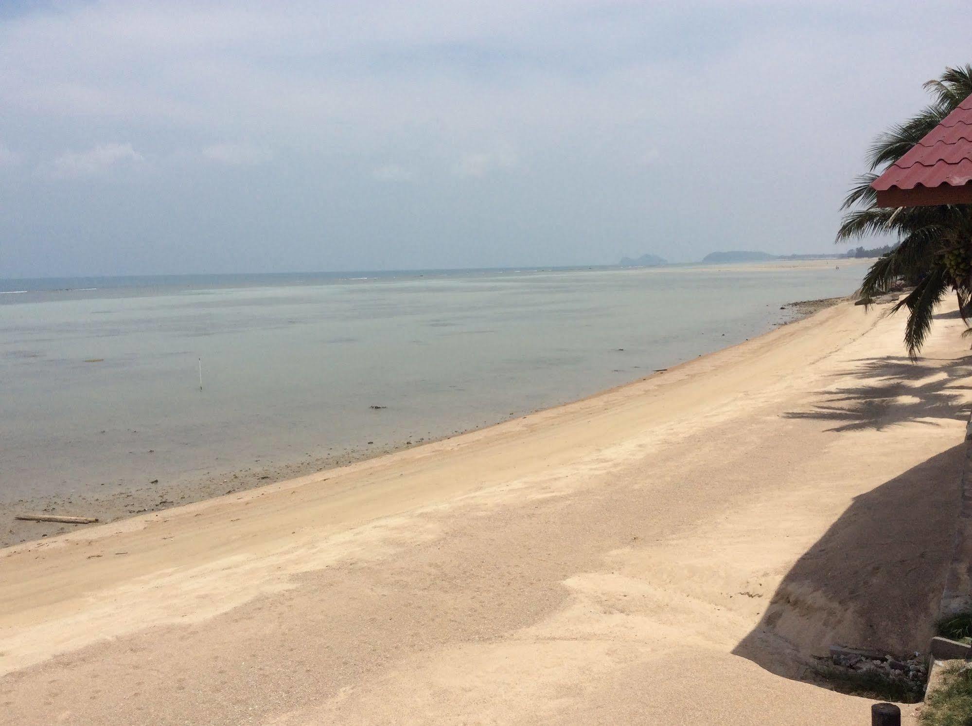 Hotel Sunsea Baan Khai