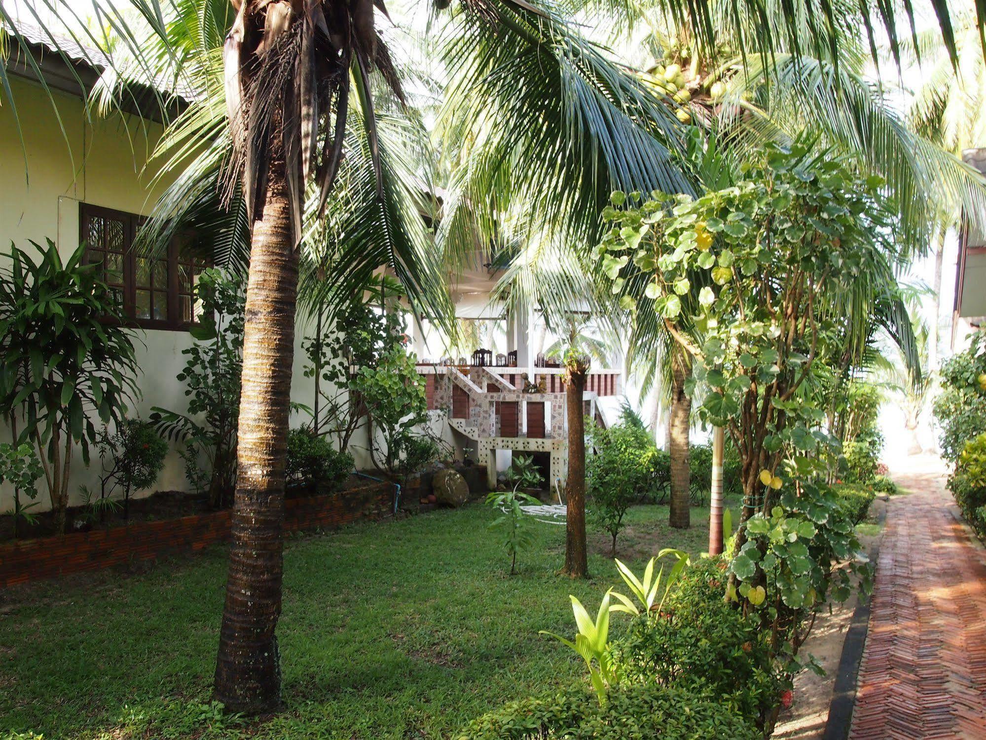Palm Point Village Hotel Mae Nam