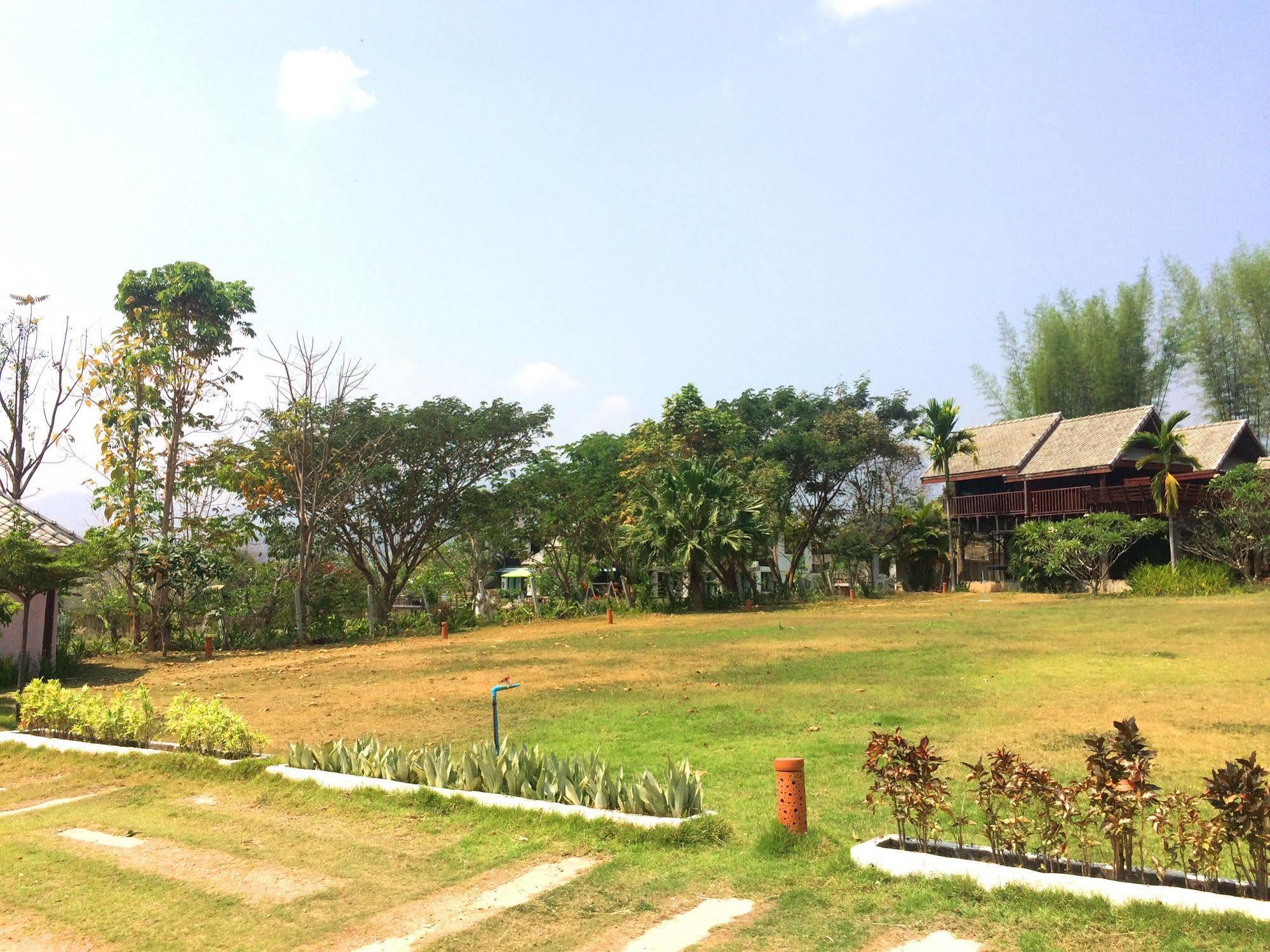 ปอ อา ยอ Hostel *