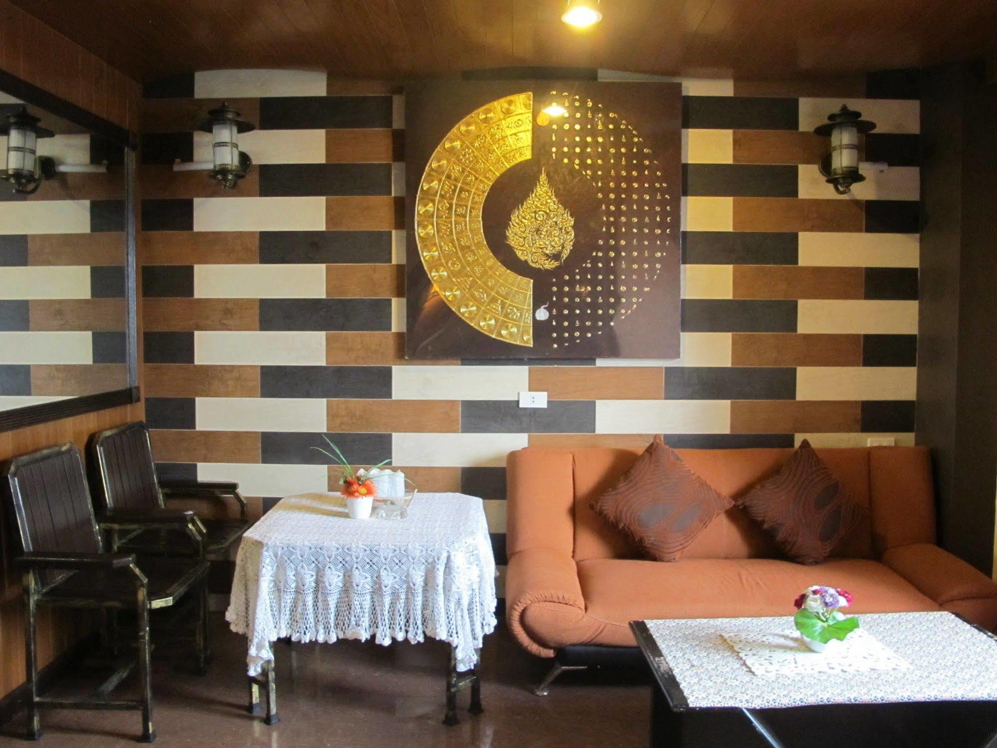 Wandee House Jomtien Hotel 2*