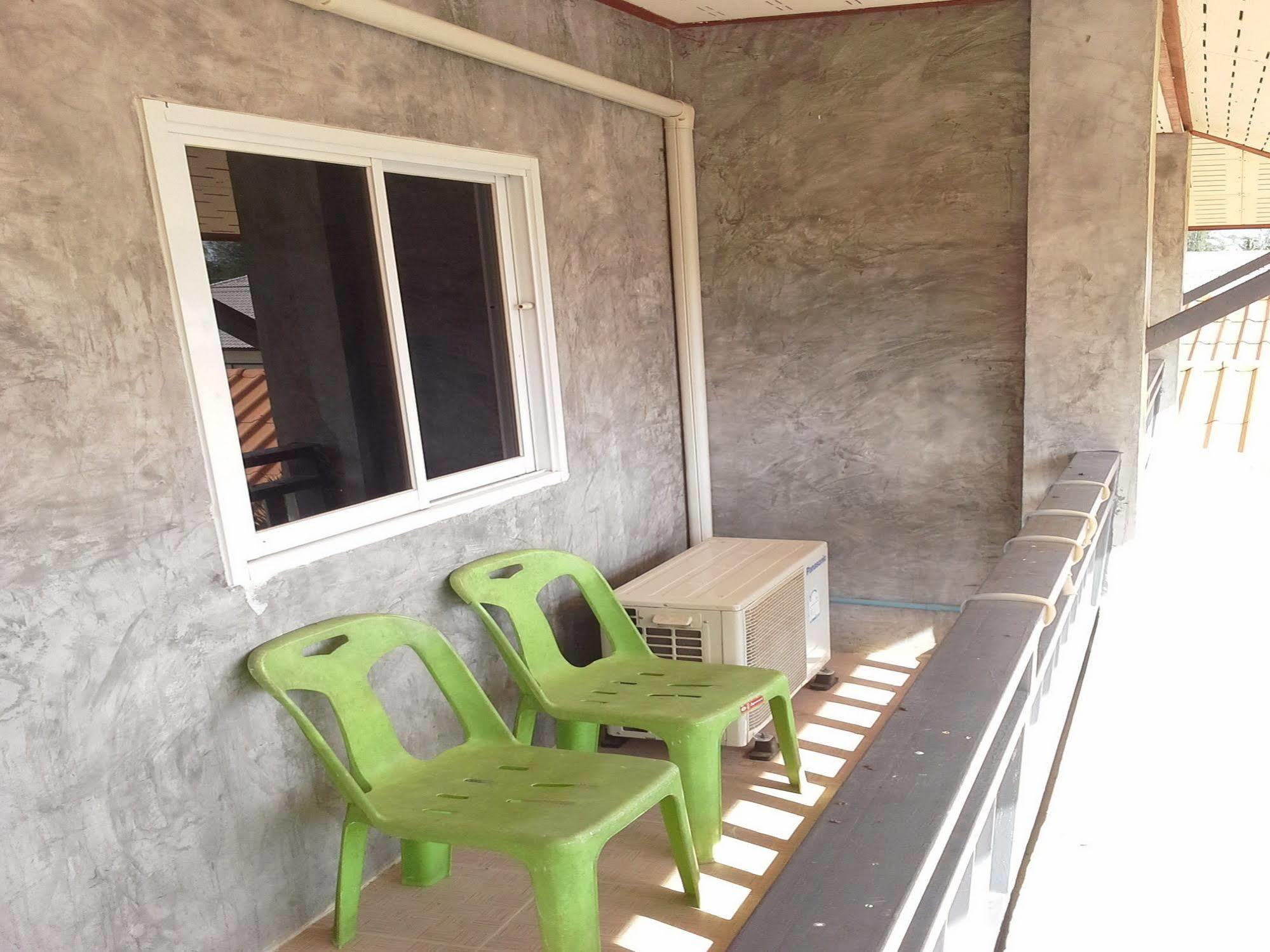 Oyo 609 Lanta Dream House Hotel 2*