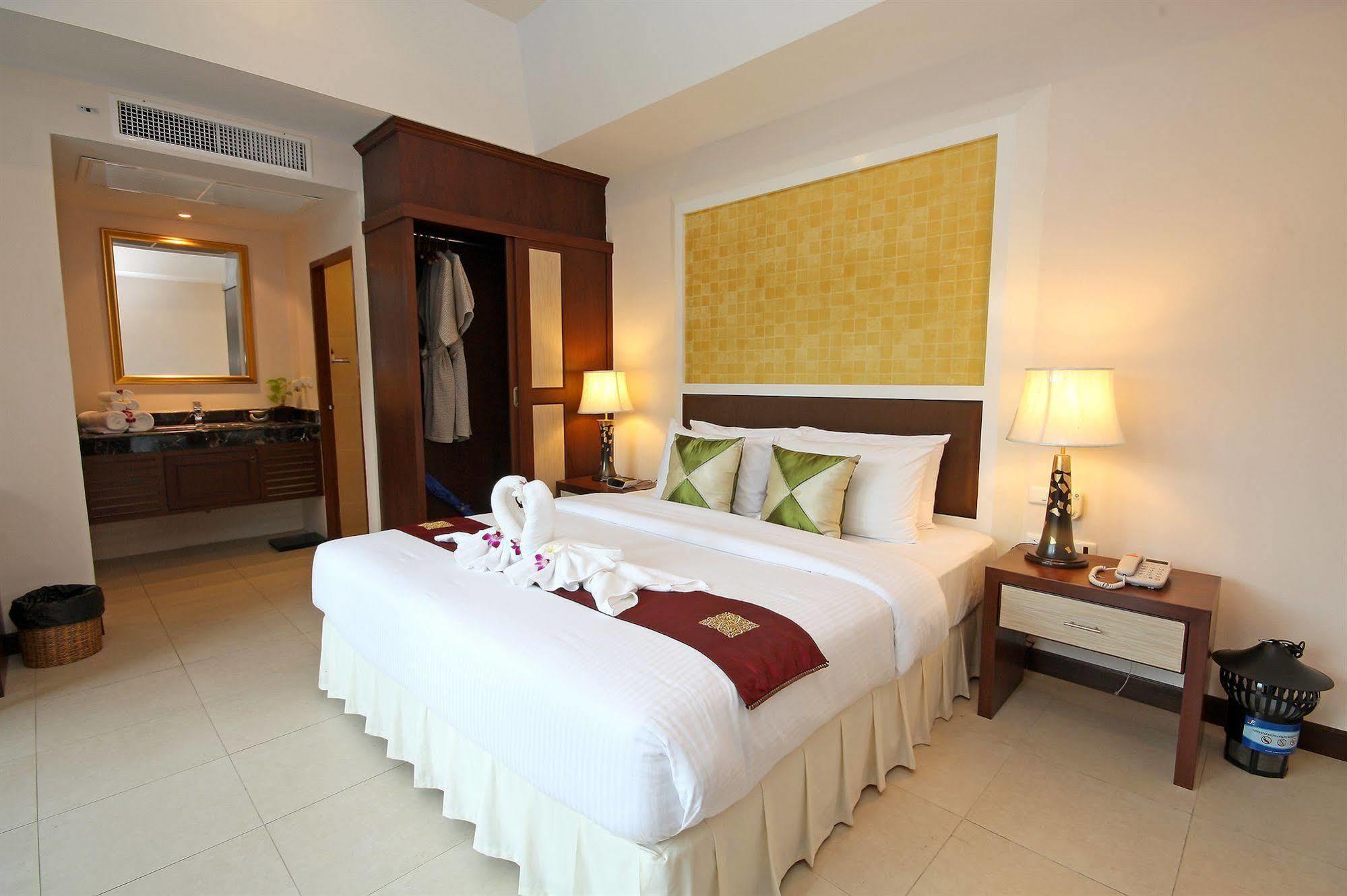 Resort Thai Thani Pool