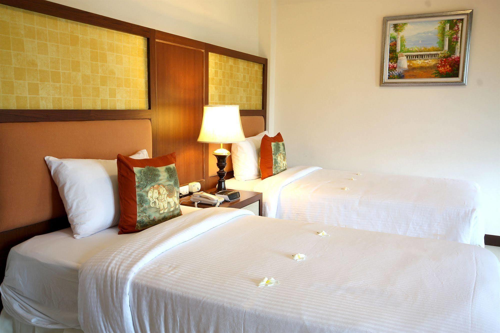 Thai Thani Pool Resort