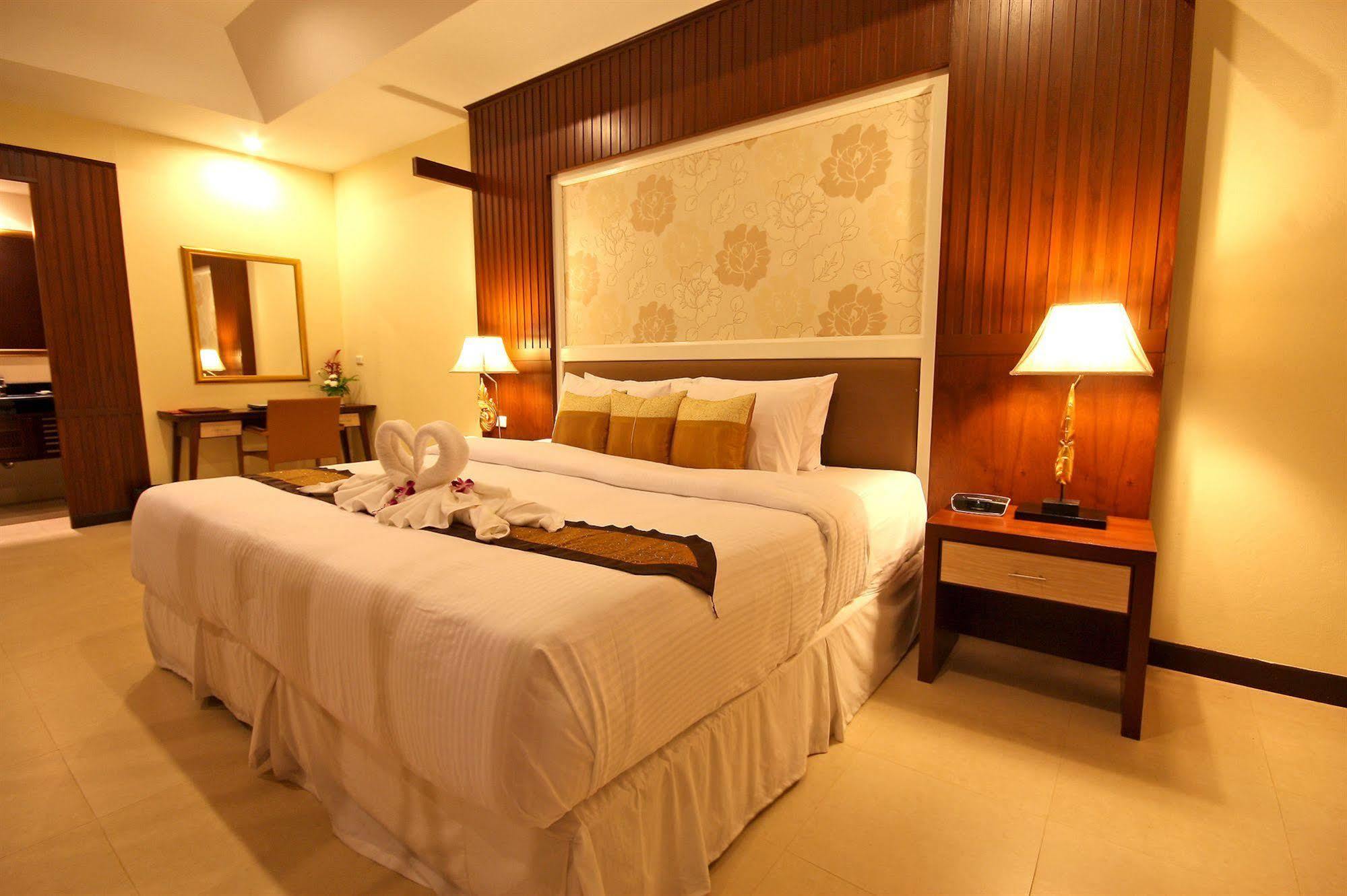 Resort Thai Thani Pool 4*