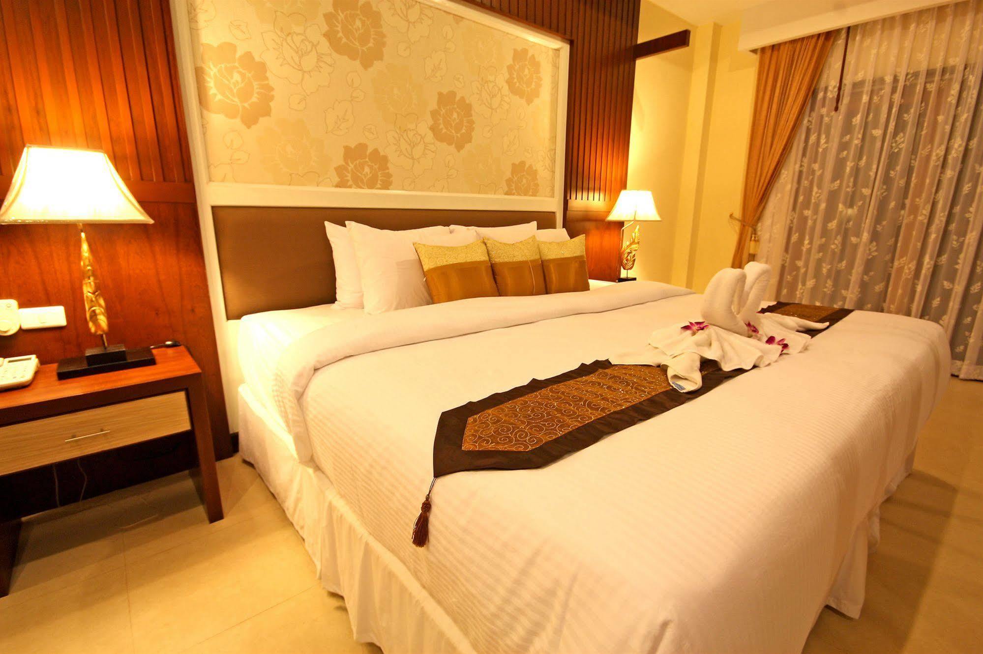 Thai Thani Pool Resort
