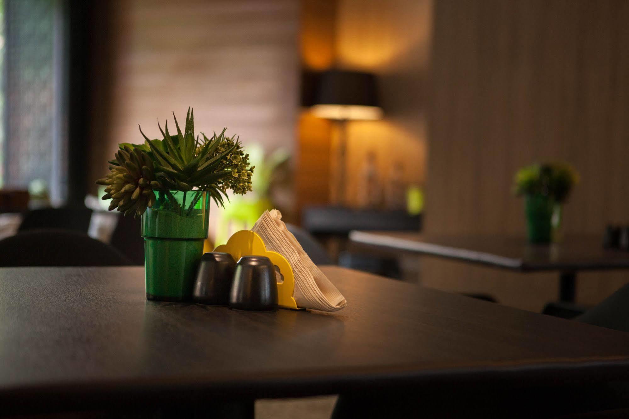 Hotel Ploen By Tolani 3*