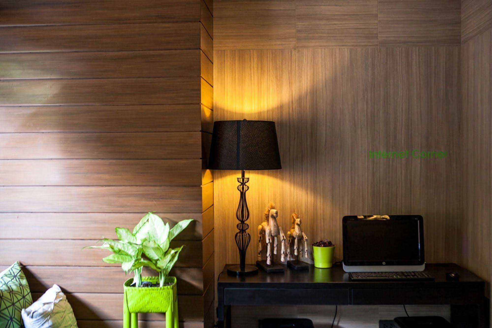 Ploen By Tolani