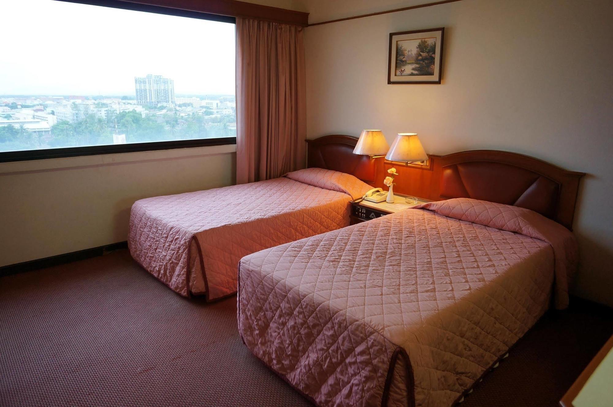 Hatyai Hotel 3*