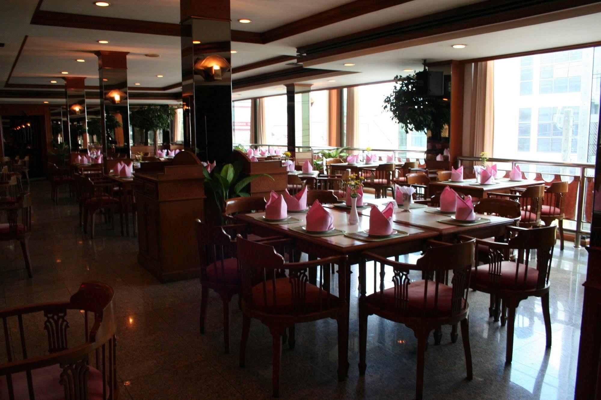 Hatyai Hotel 3*