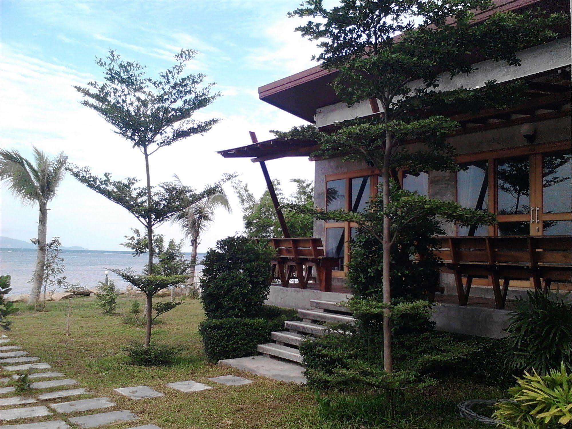 Phangan Palm & Restaurant