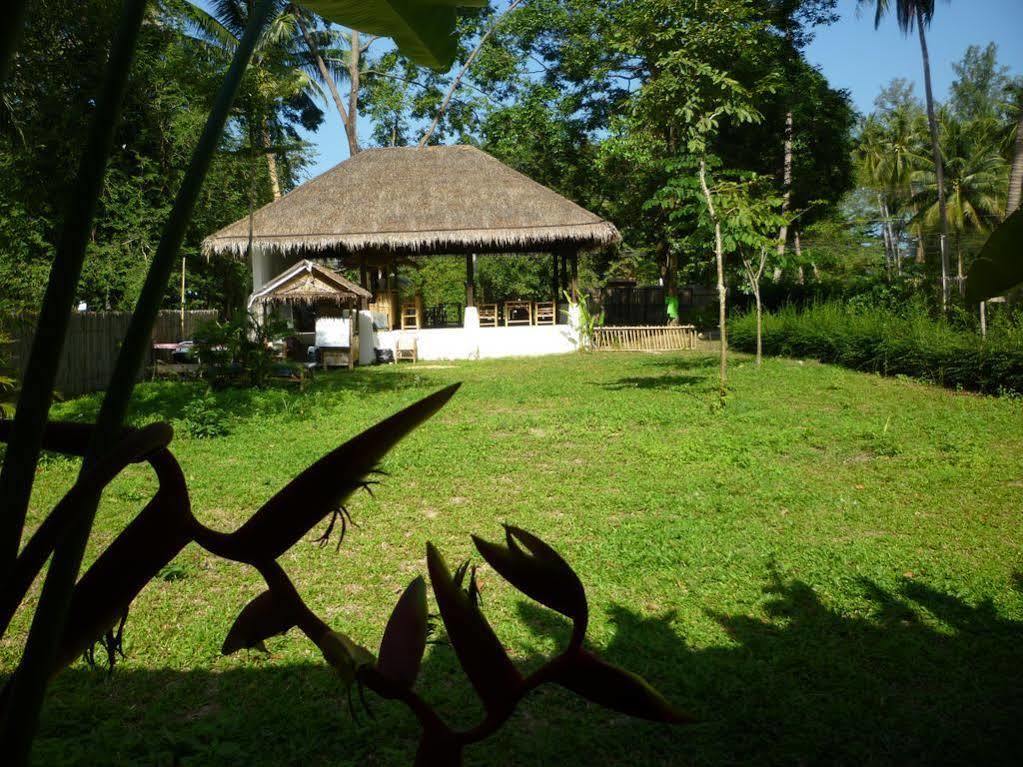 Guest house Gulaytu Lipa Noi