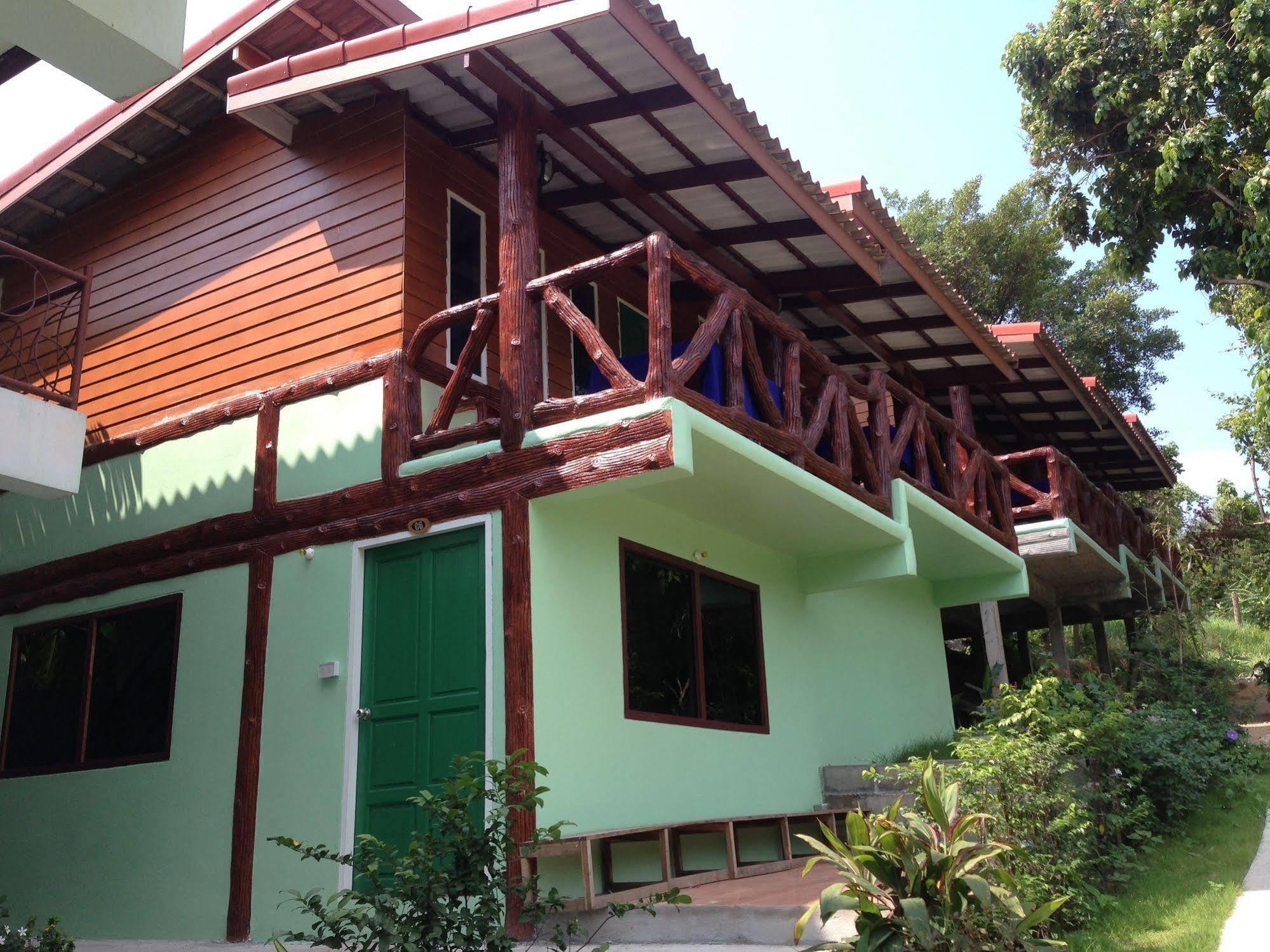 Paradise 3* Haad Rin
